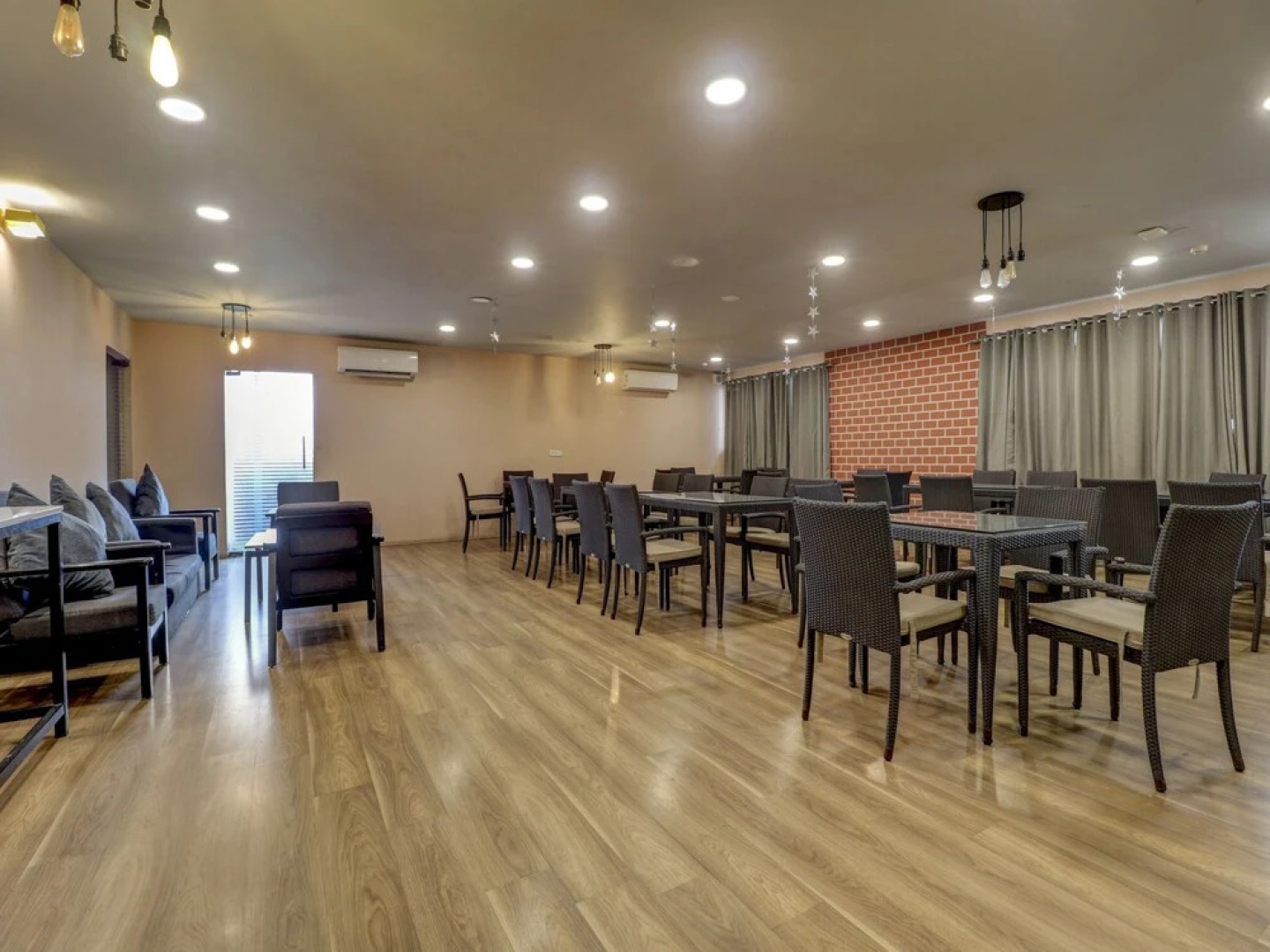 UPAR Hotels Indiranagar