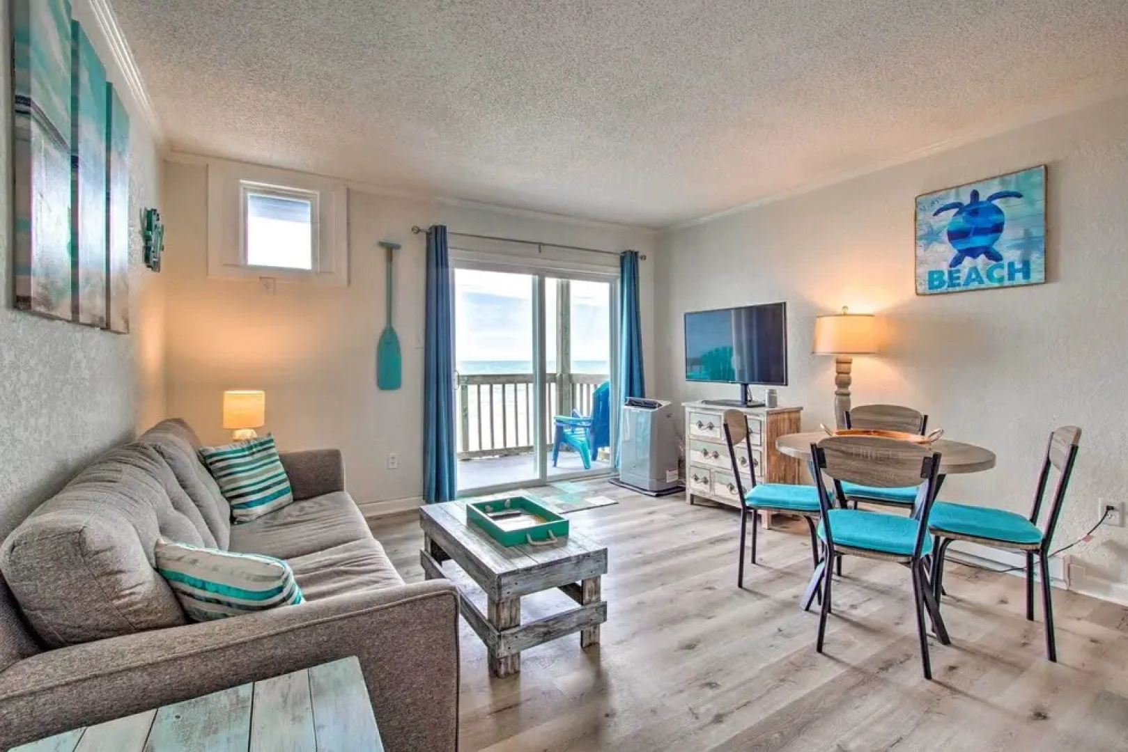 North Topsail Beach Condo w/ Balcony!
