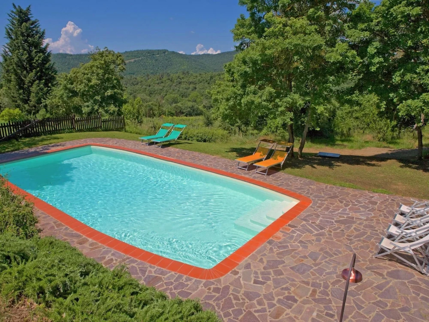 Magnificent Farmhouse in Lucignano With Swimming Pool