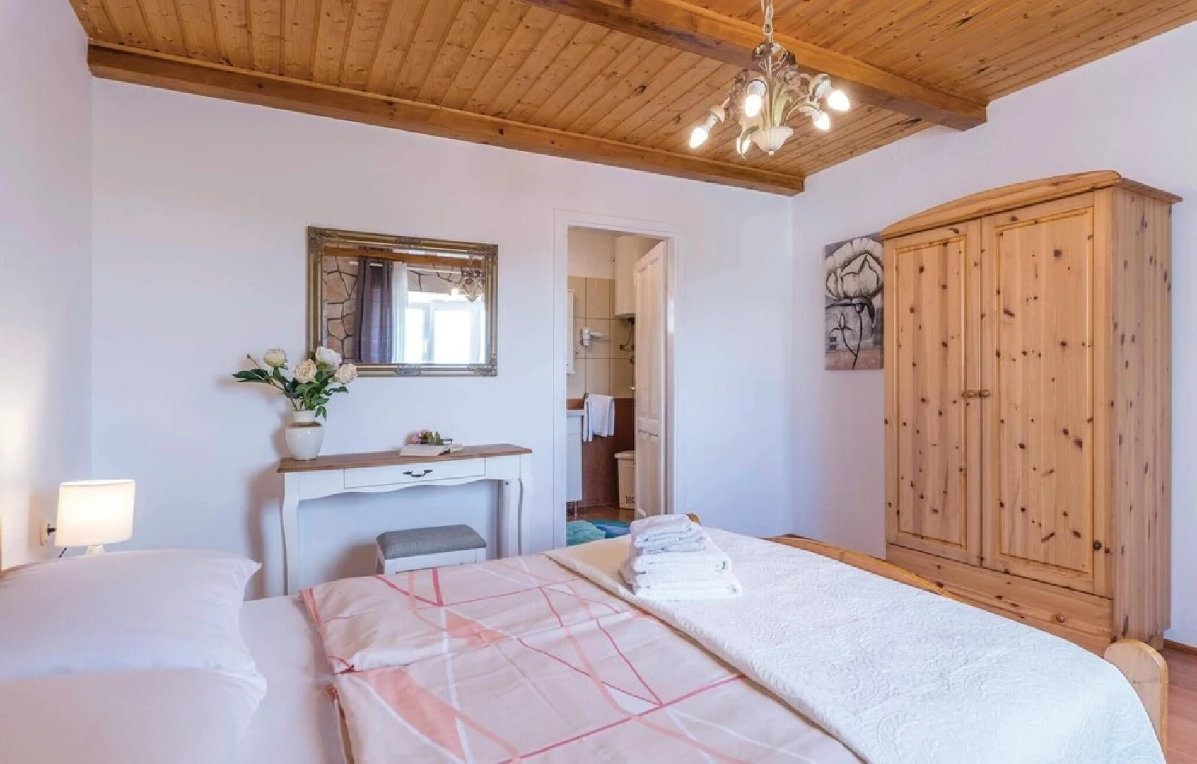 Stunning Home in Kuzinici With Wifi and 5 Bedrooms
