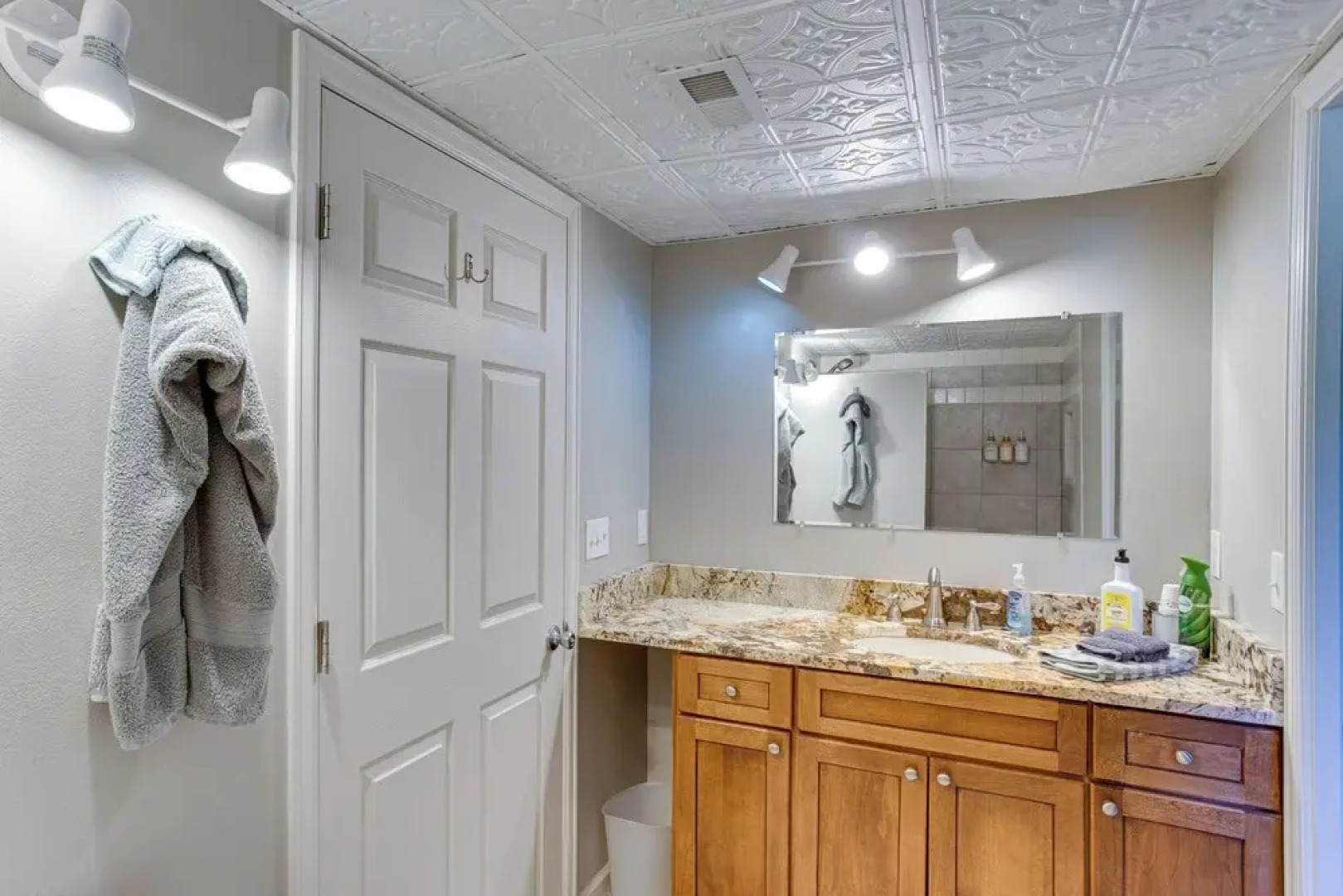 Spacious Home w/ Deck: 5 Mi to Ridgway State Park!