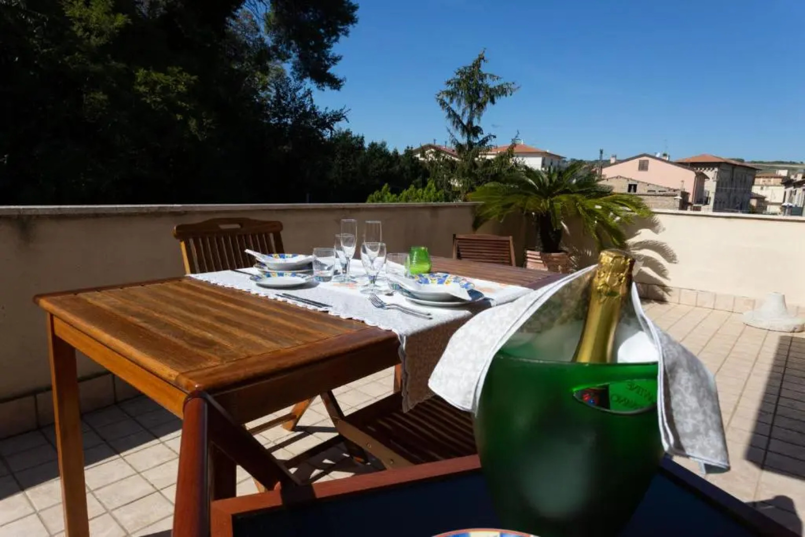 Appartamento con terrazza sul mare