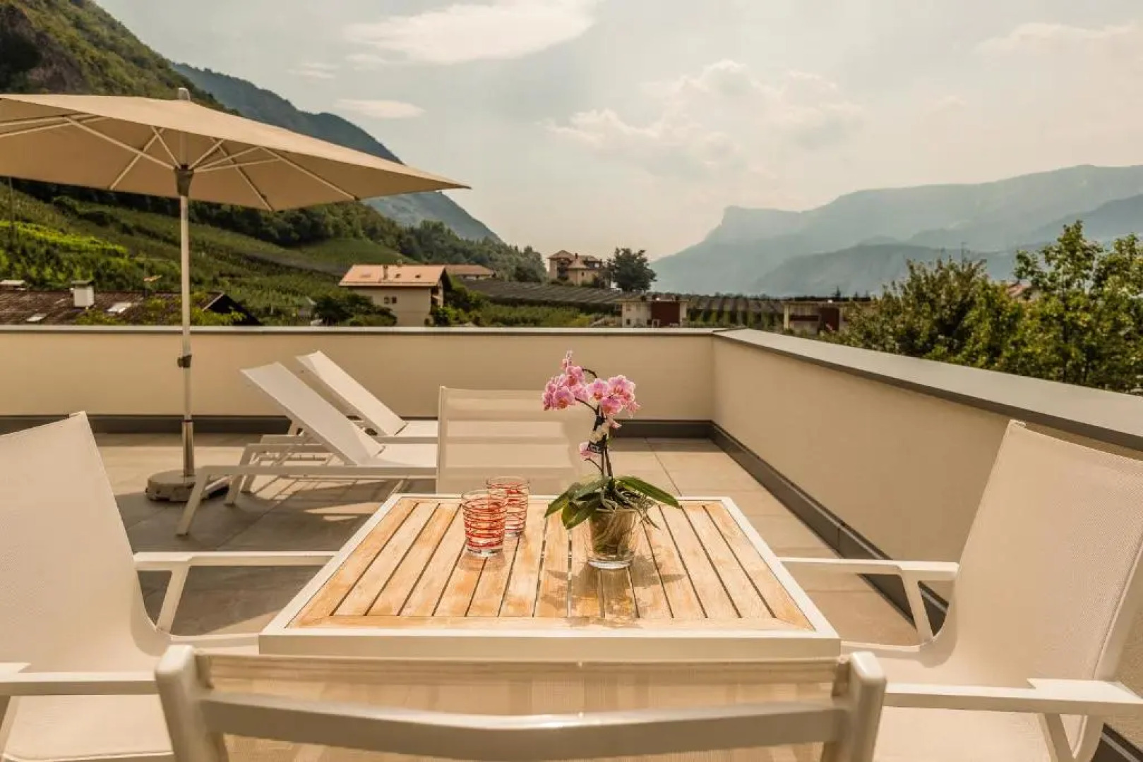 Hidalgo Suites & Restaurant