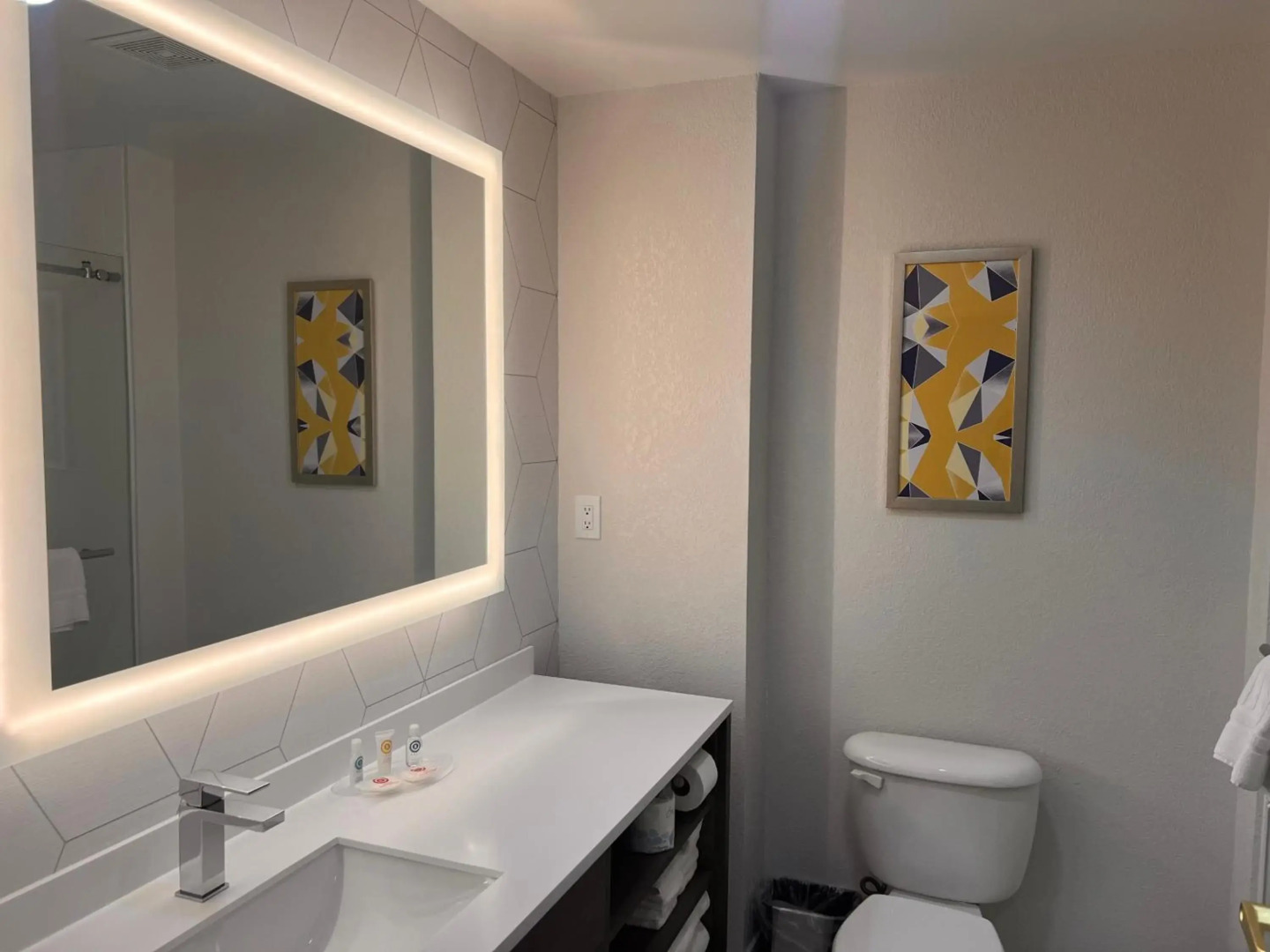 Comfort Suites Louisville Airport