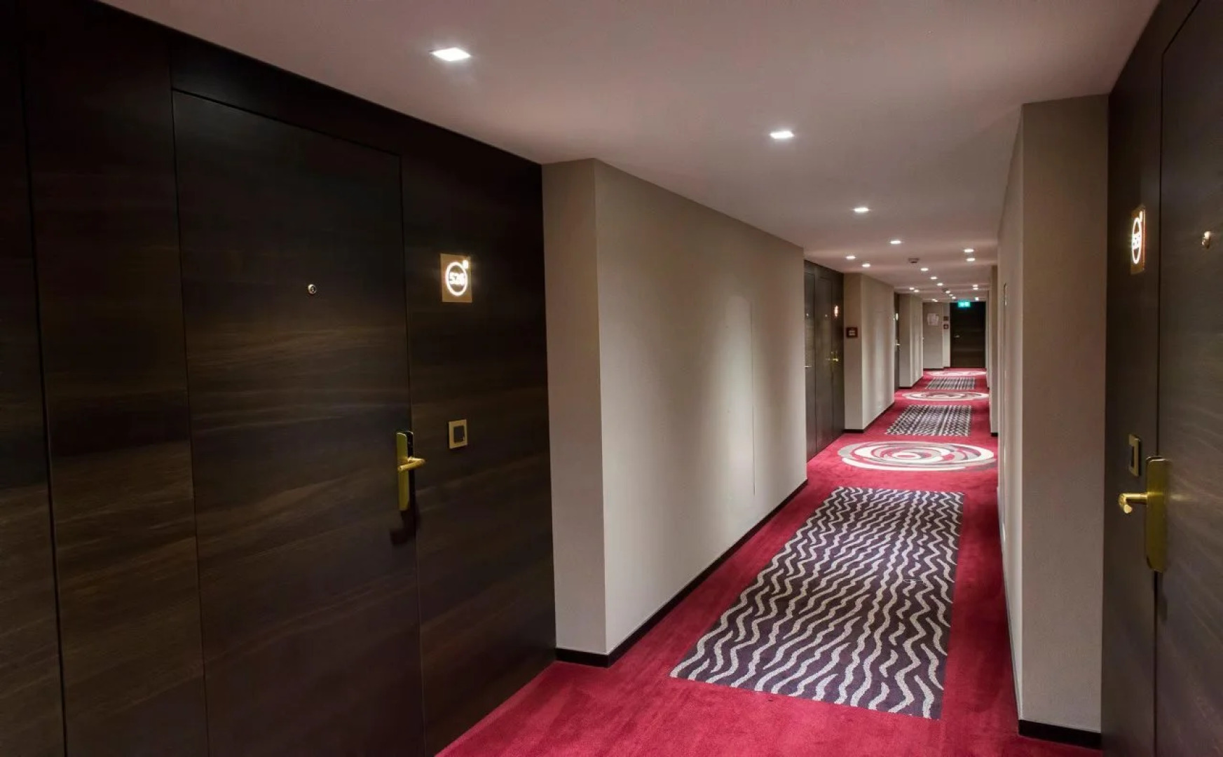 Le Royal Hotels & Resorts