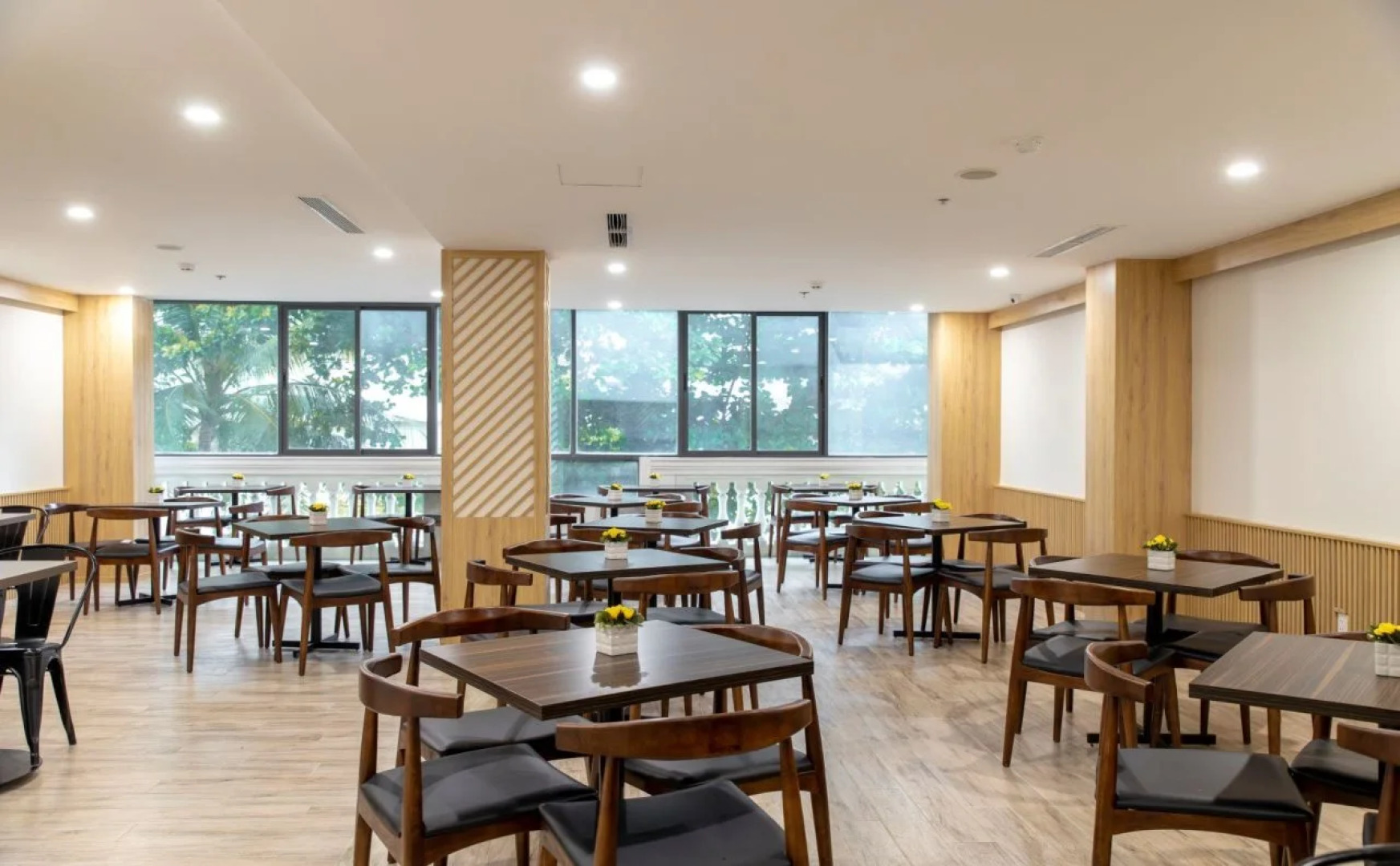 Seven Seas Hotel and Apartment