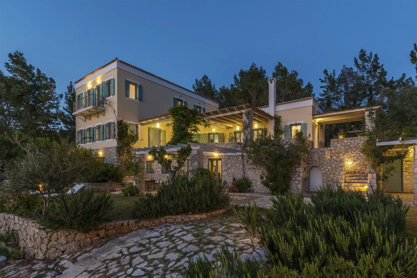 Electra Beachfront Villa