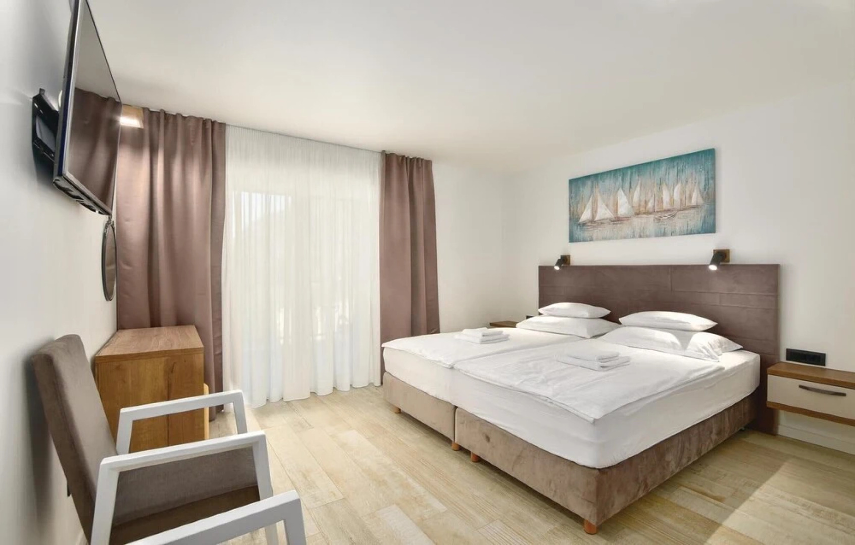 Amazing Home in Omis with Hot Tub, Sauna & WiFi