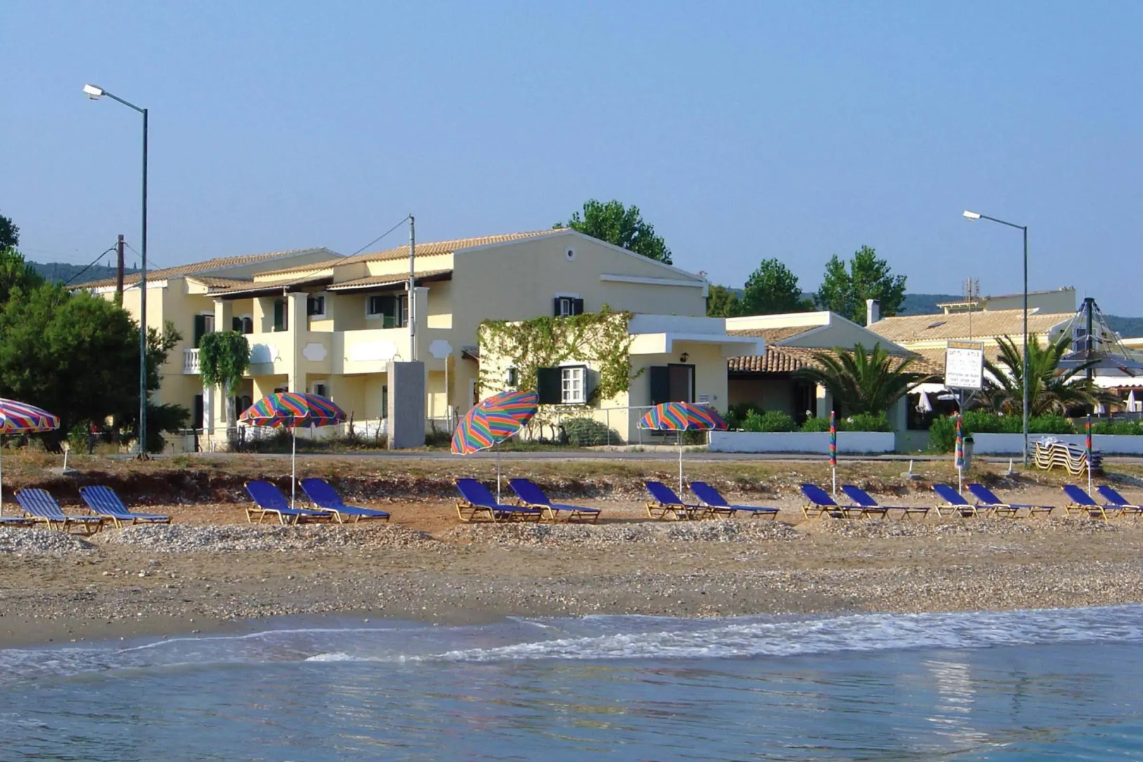 BeachFrontSalvanos aparthotel 