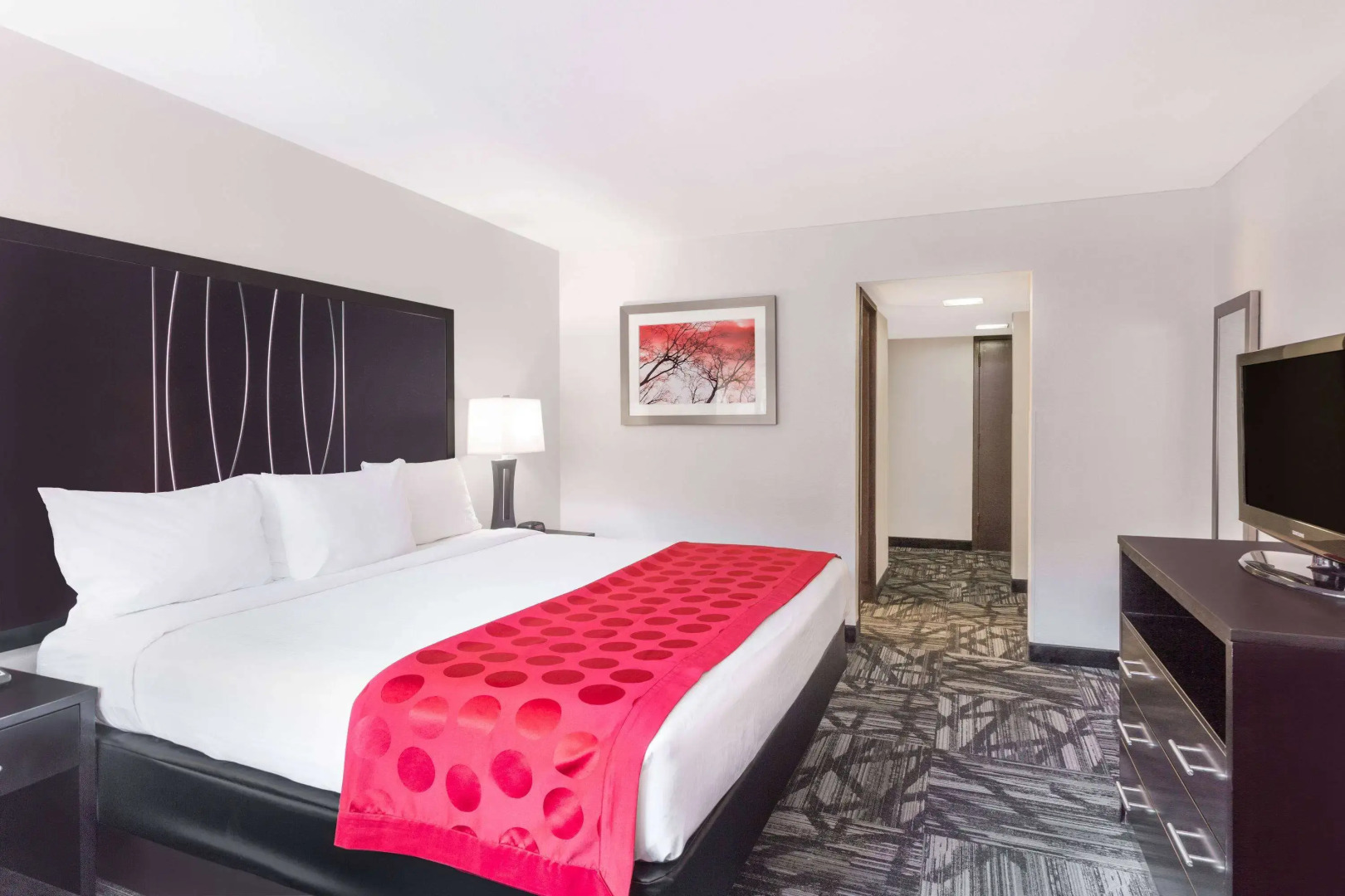 Ramada by Wyndham Tuscaloosa