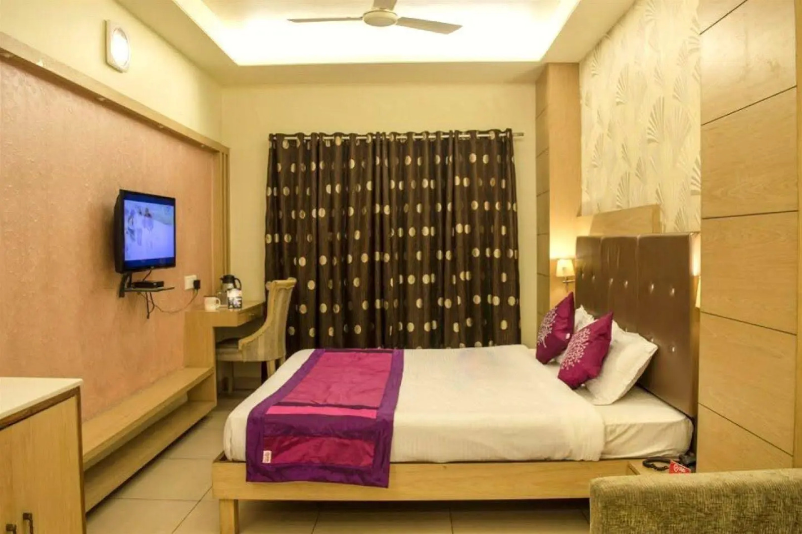 The Oasis by FabHotel