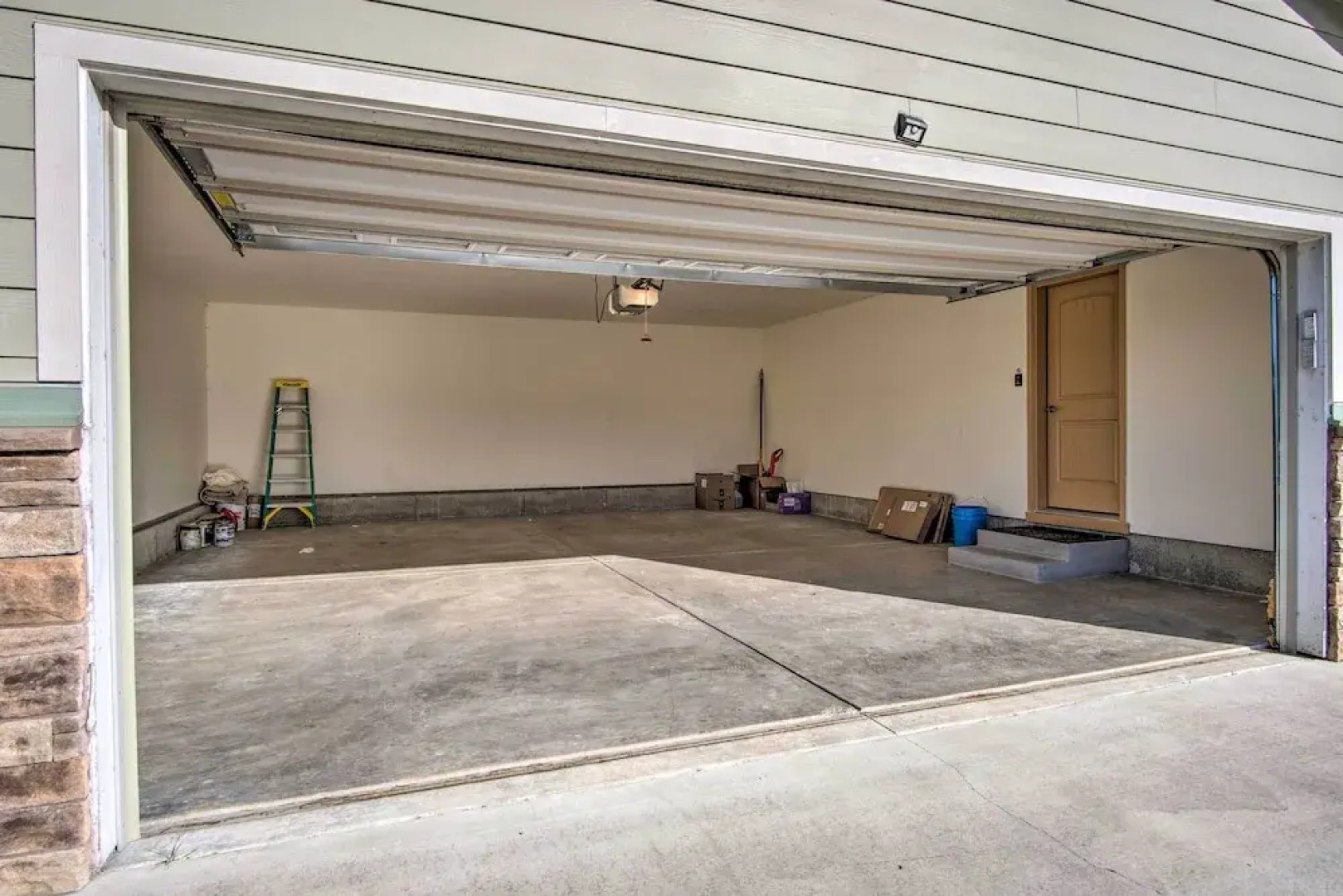 Spacious Bandon Getaway - 2 Blocks to Ocean!