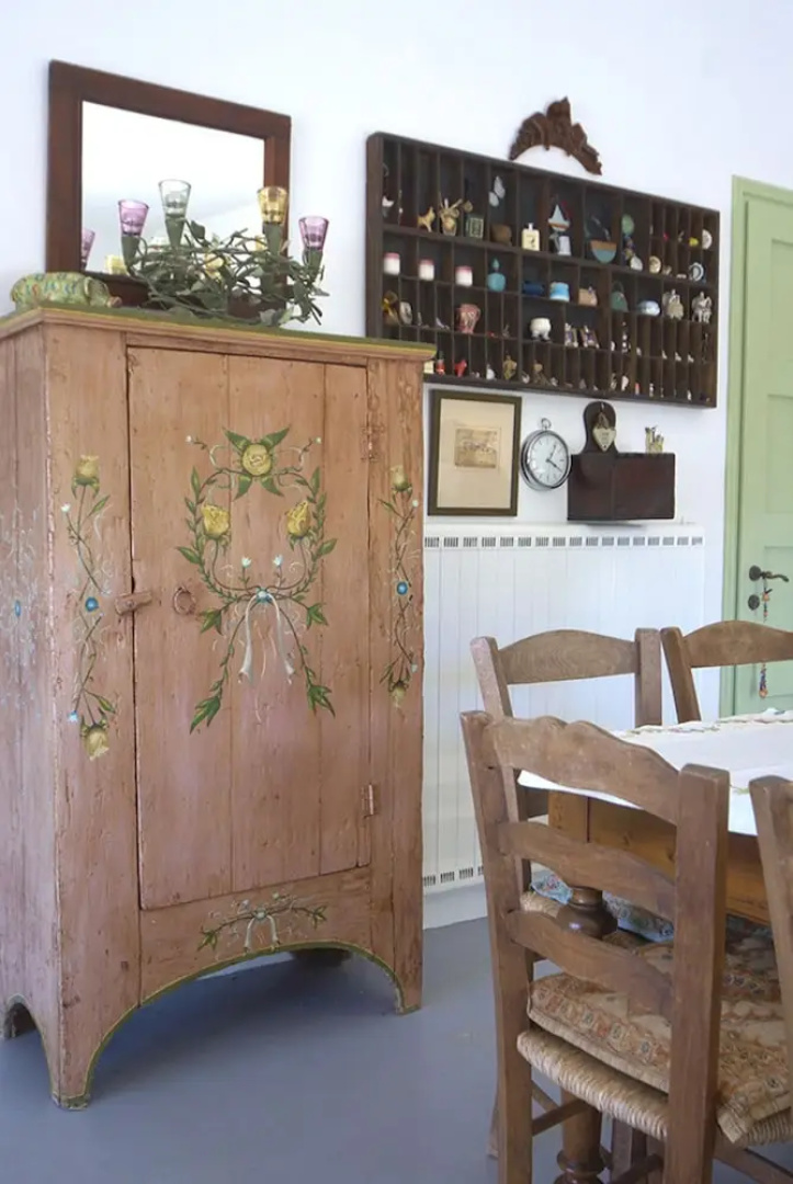 Nena's Art House