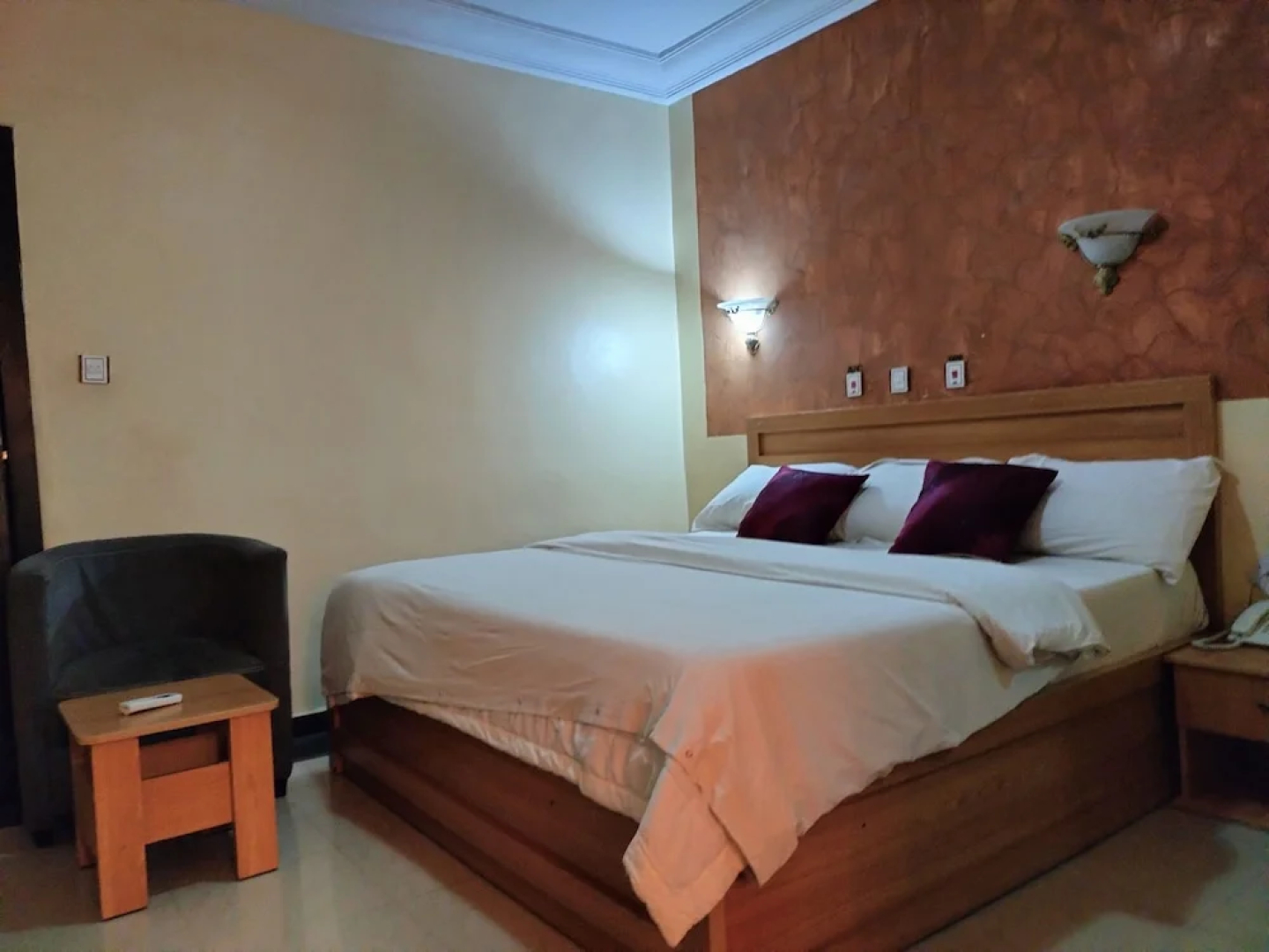 Steffan Hotel and Suites