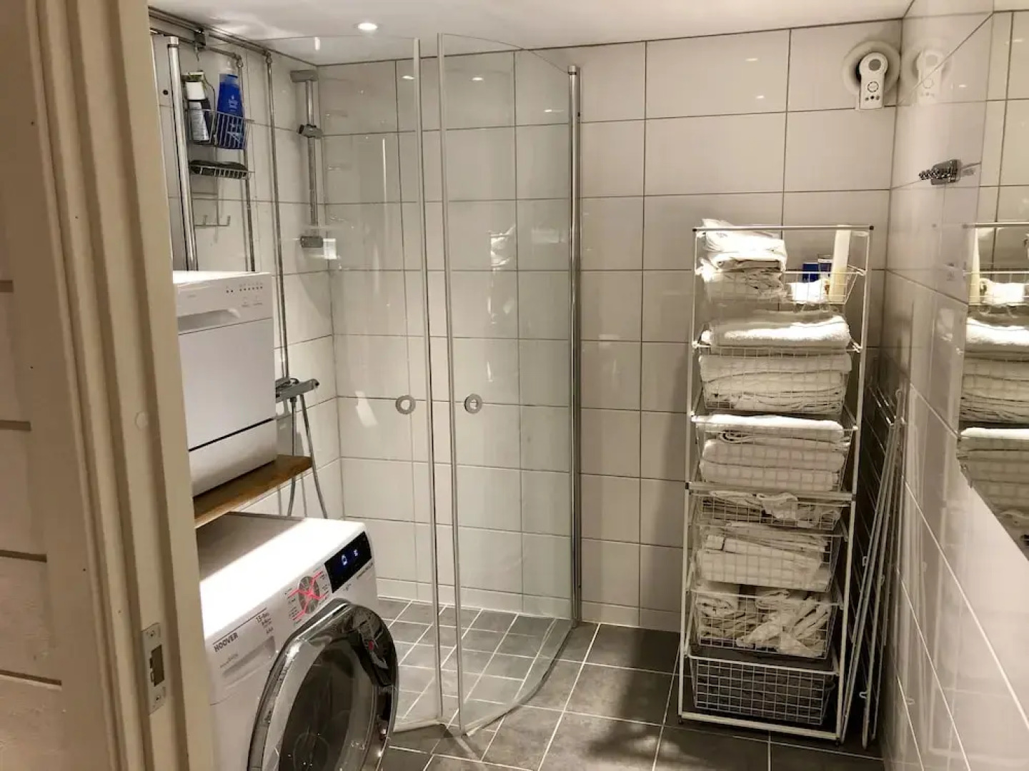 Hills Loft Cottage with Sauna