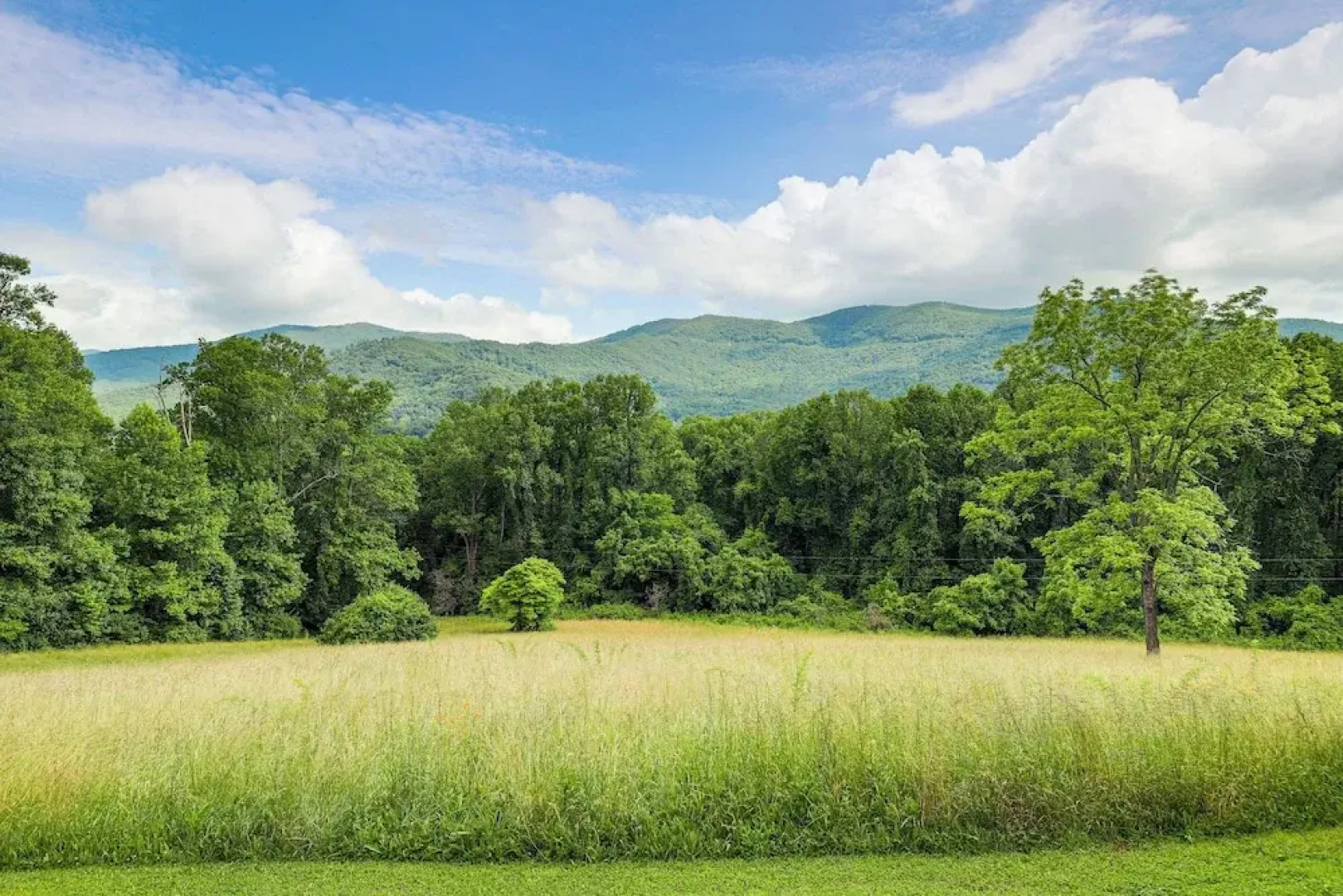 Mtn Views & Hot Tub: 6-acre Blue Ridge Retreat!