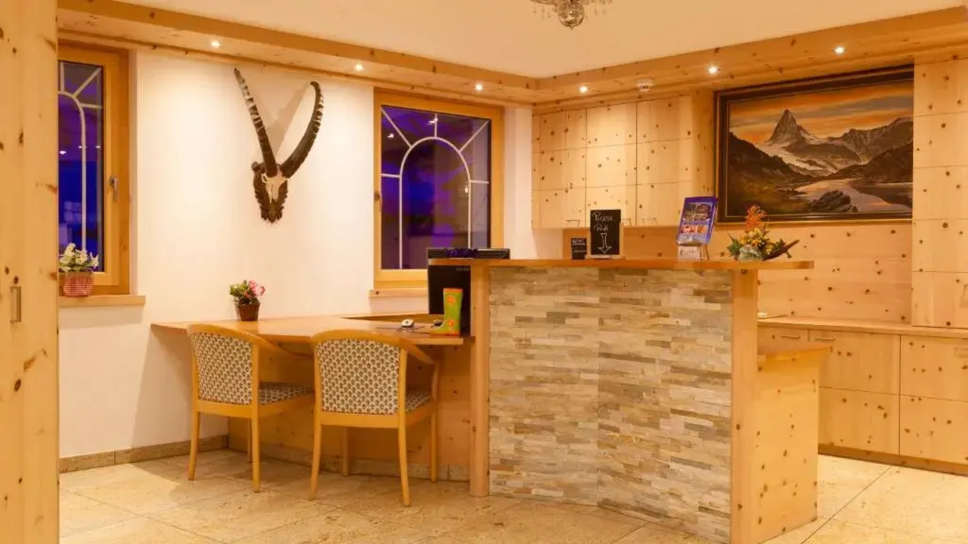 Julen Wendelin, Hotel Touring