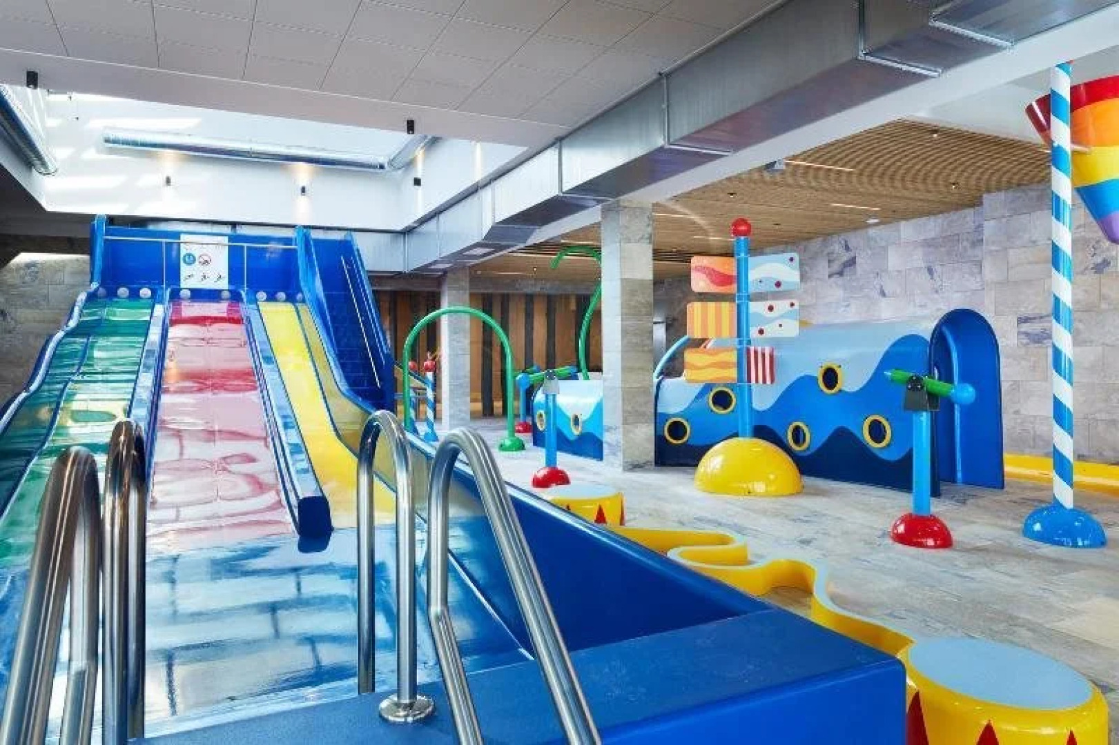 Leading Family Hotel  Resort Dachsteinknig