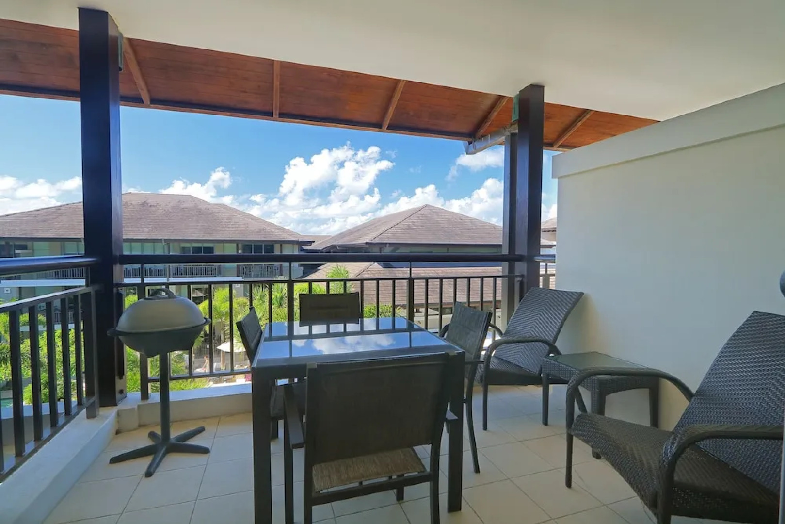 312 King Studio Plus One Bedroom