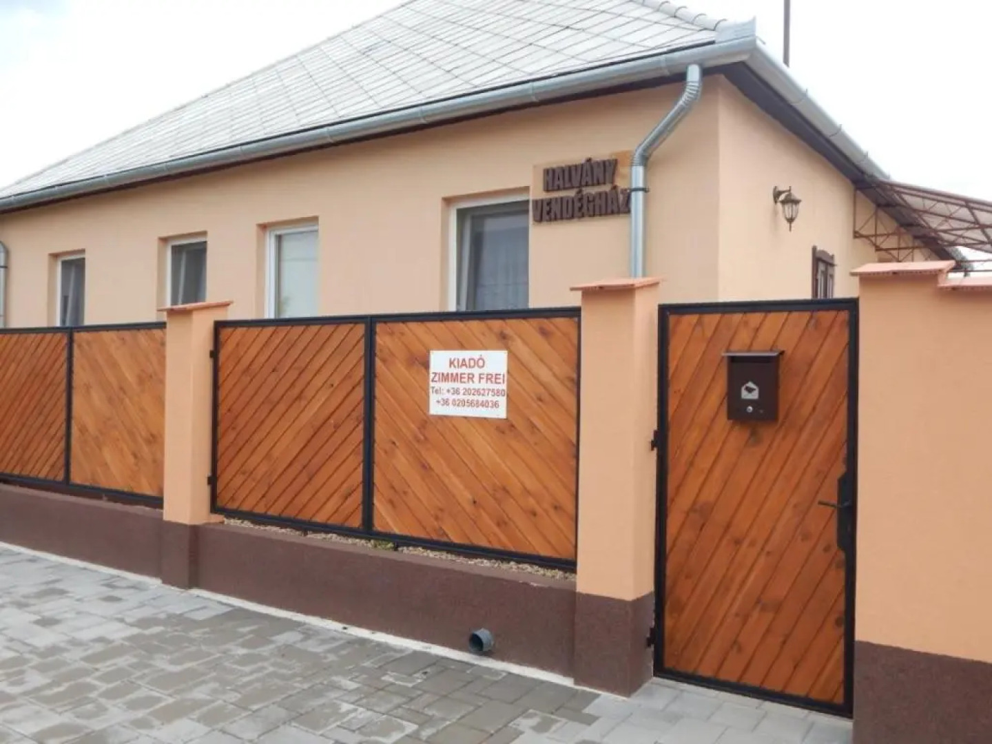 Halvány Vendégház