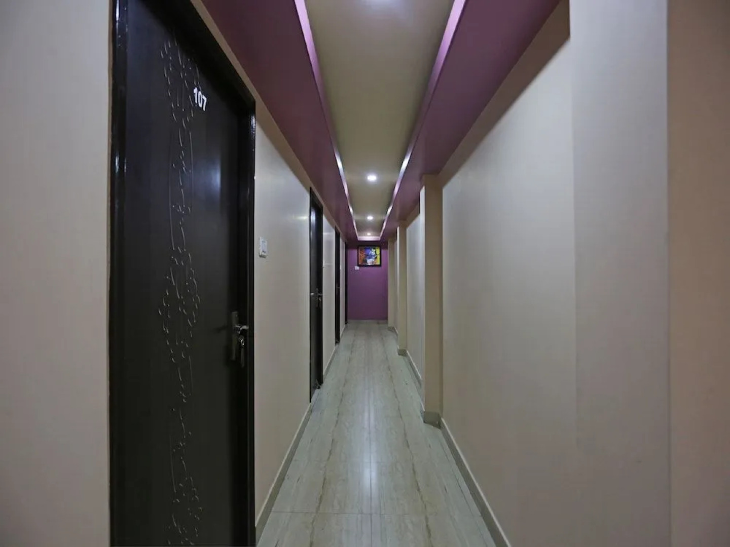 OYO 13388 Hotel Virgo