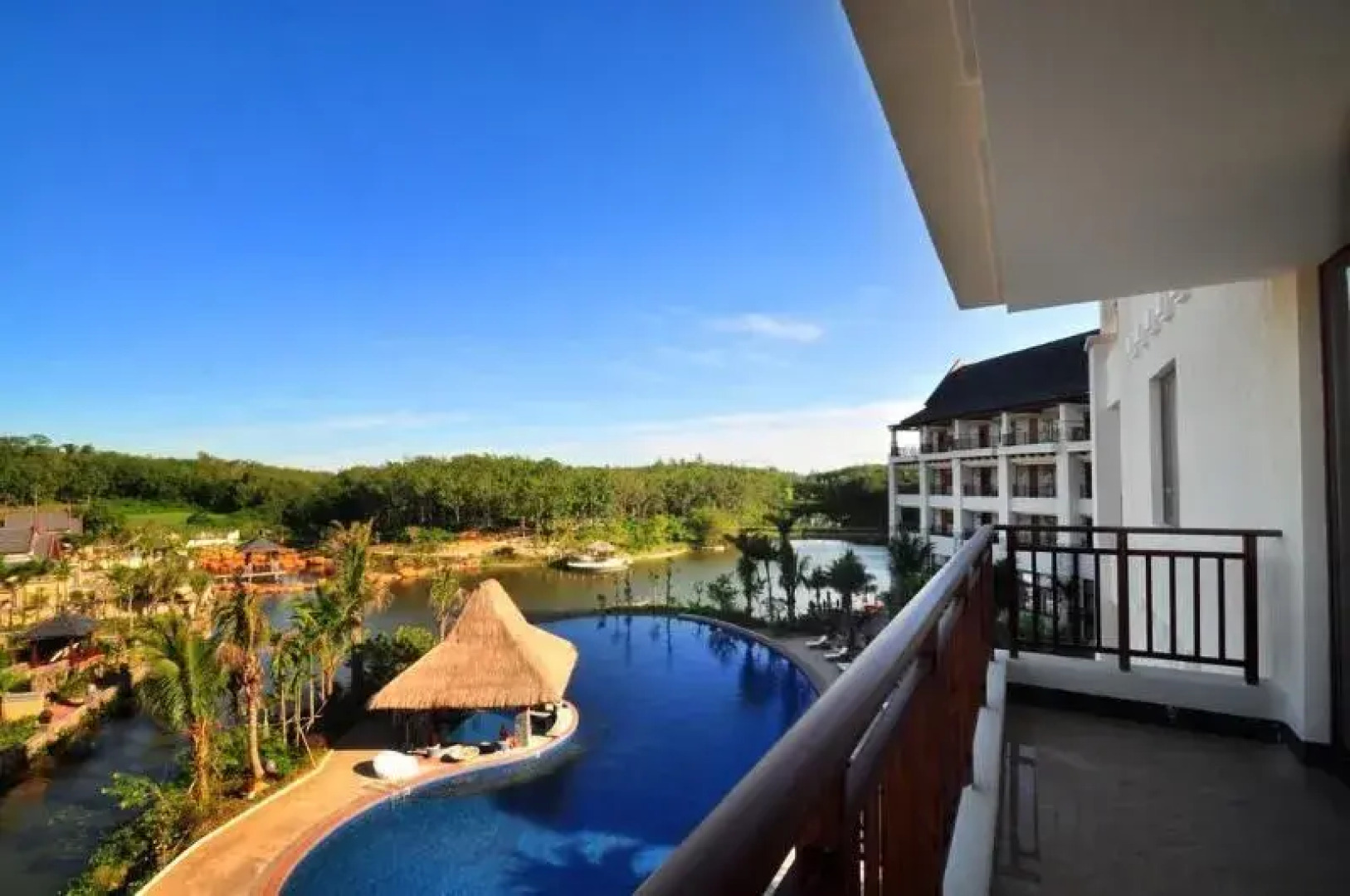 Days Hotel & Suites Shimei Bay