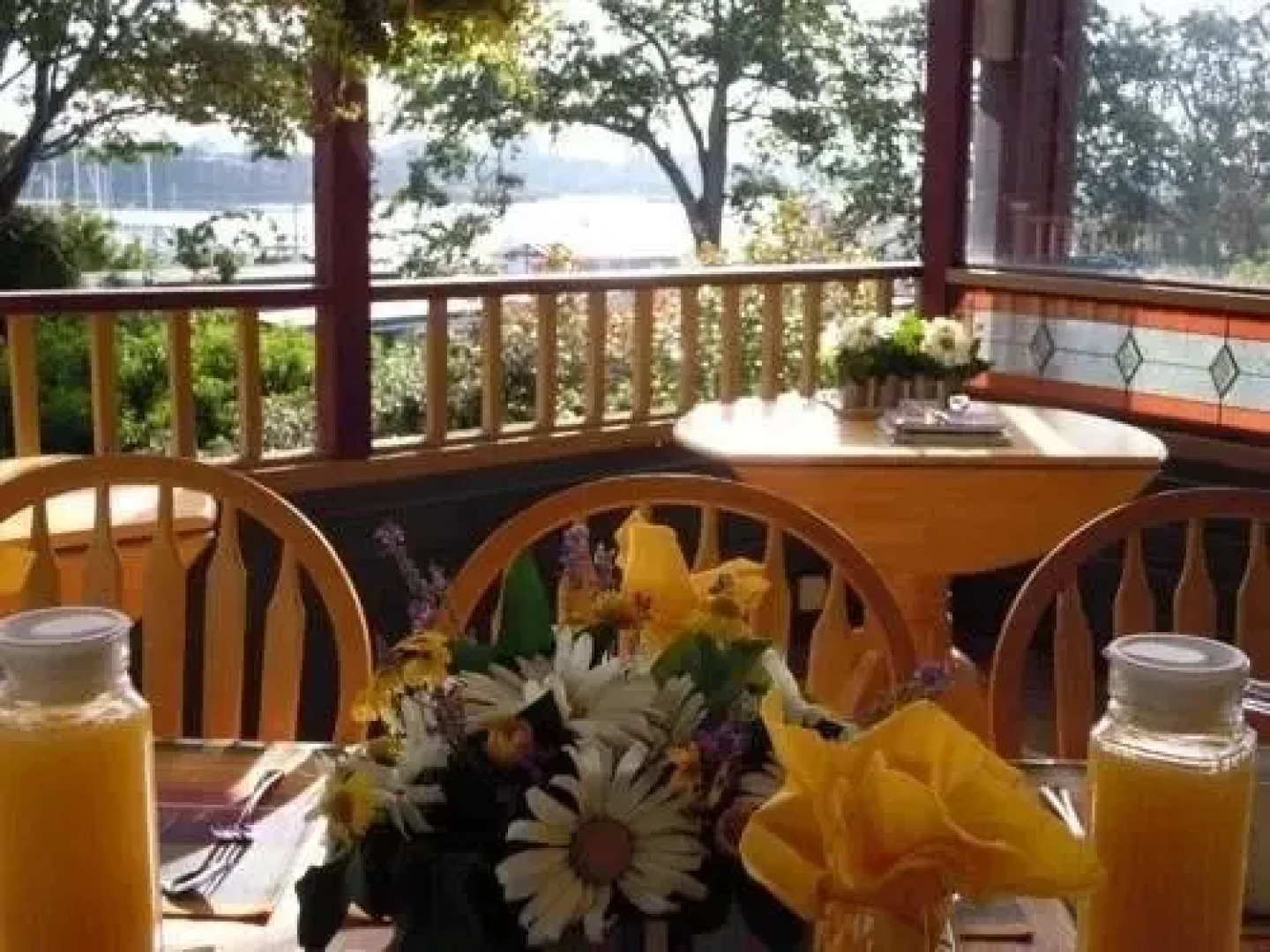 Across the Harbour Bed & Breakfast