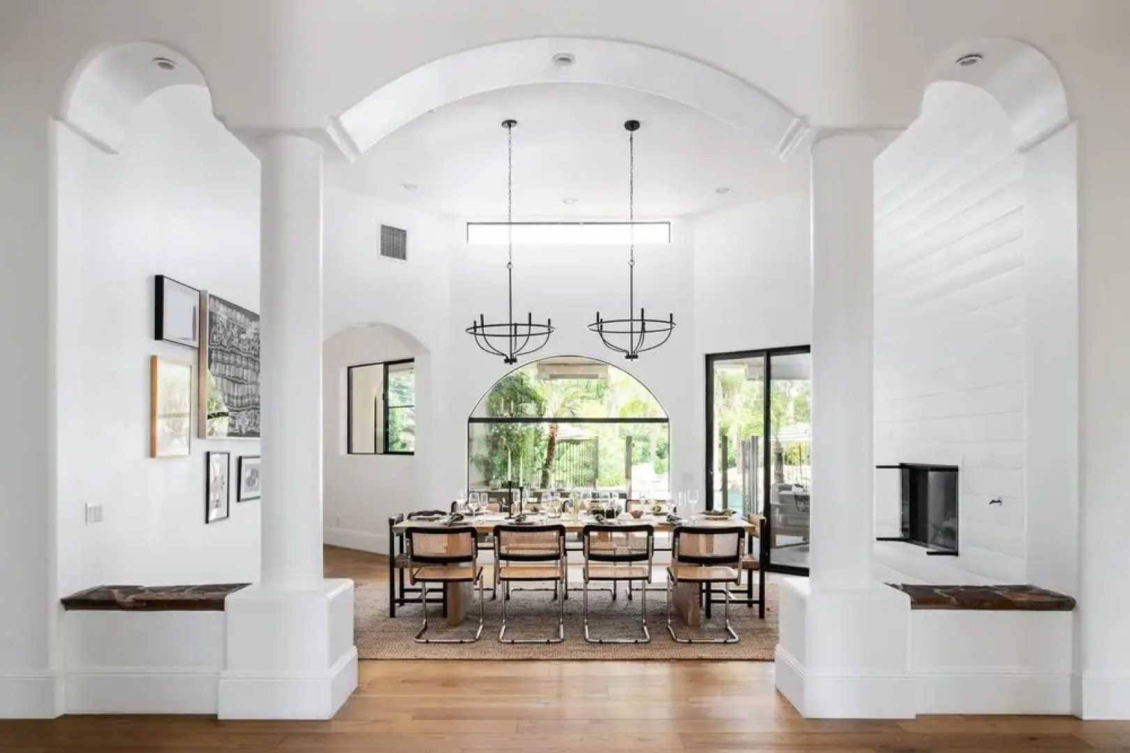 Villa Verbena by Avantstay Expansive Estate w/ B-ball Court, Pool/spa & Entertainer's Yard