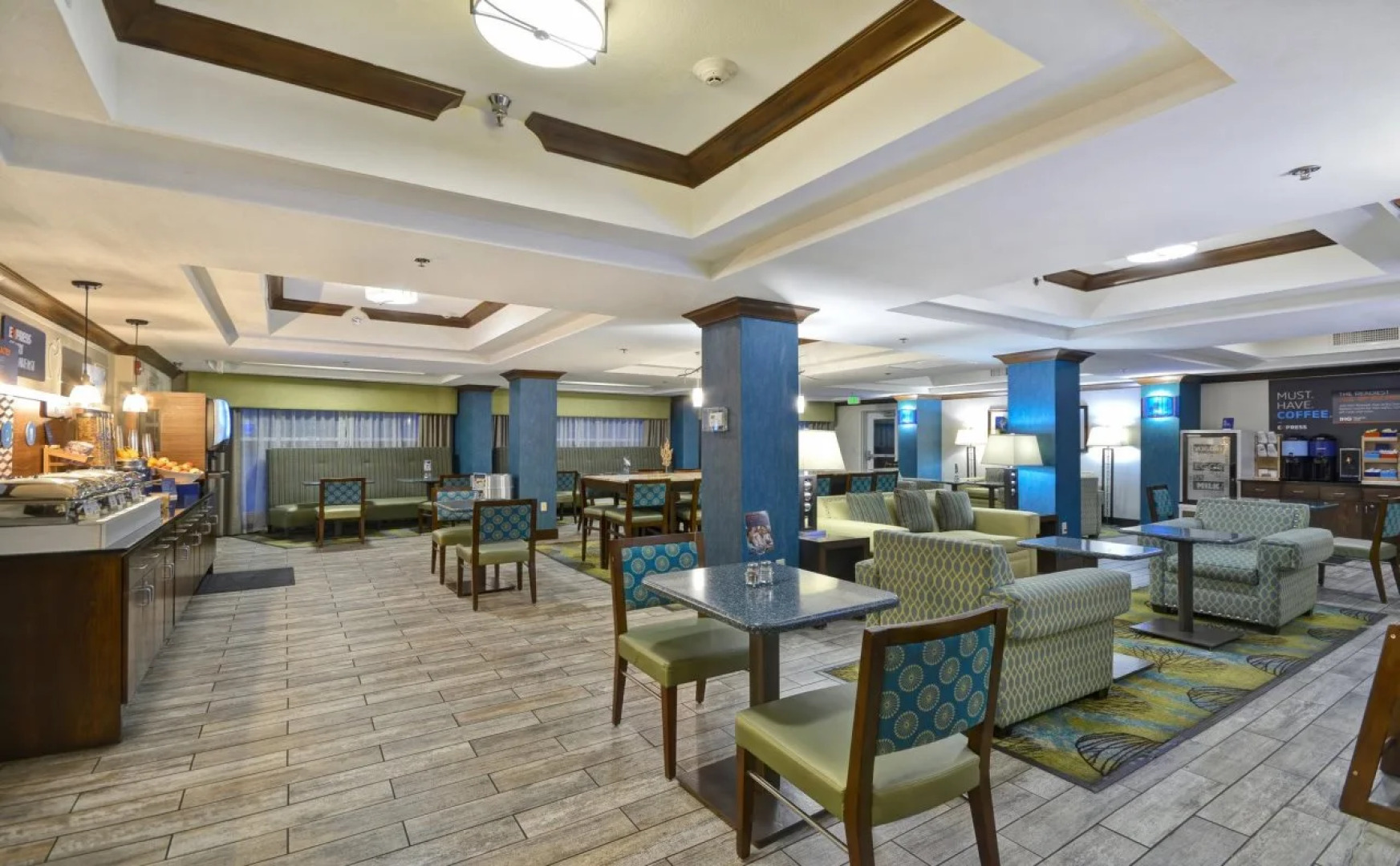Holiday Inn Express Hotel & Suites River Park by IHG
