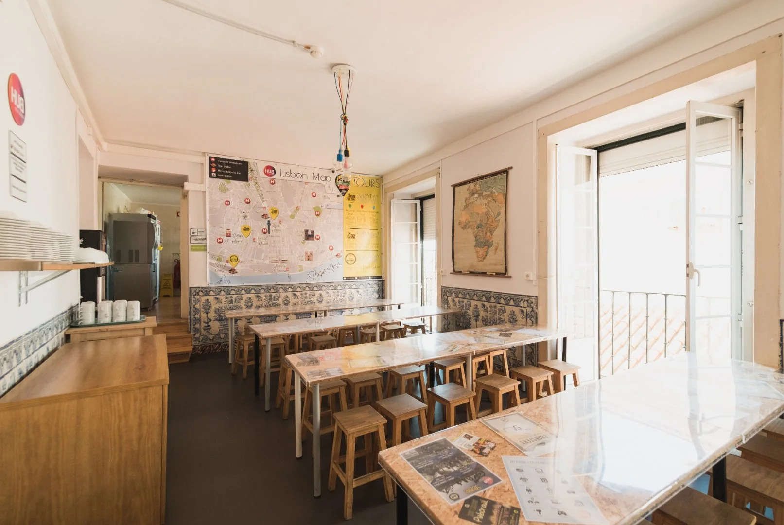 Хостел WOT New Lisbon Social