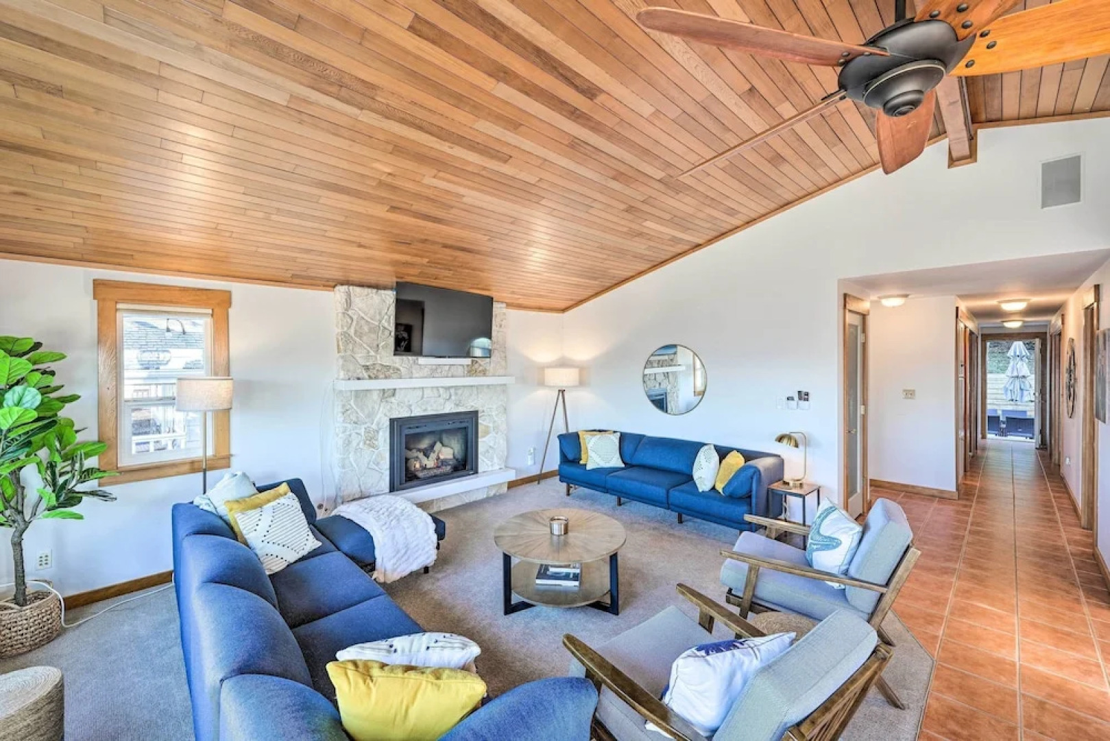 Mckees Beach House w/ Ocean Views, Hot Tub!