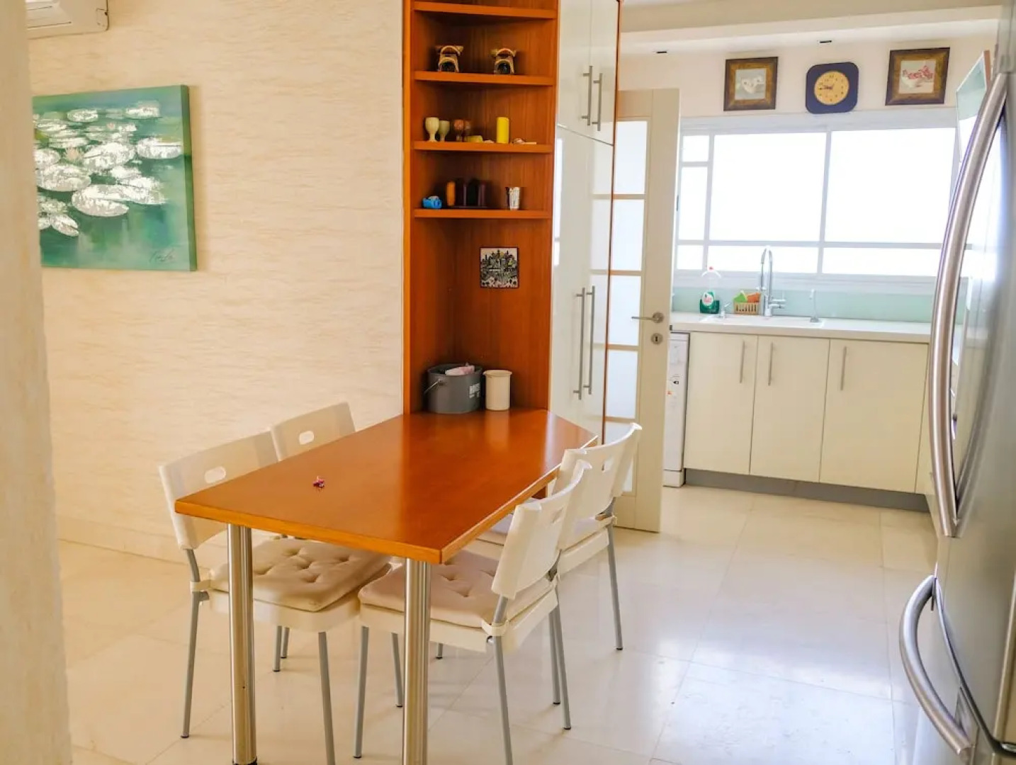 Modern Apartment With Sea View