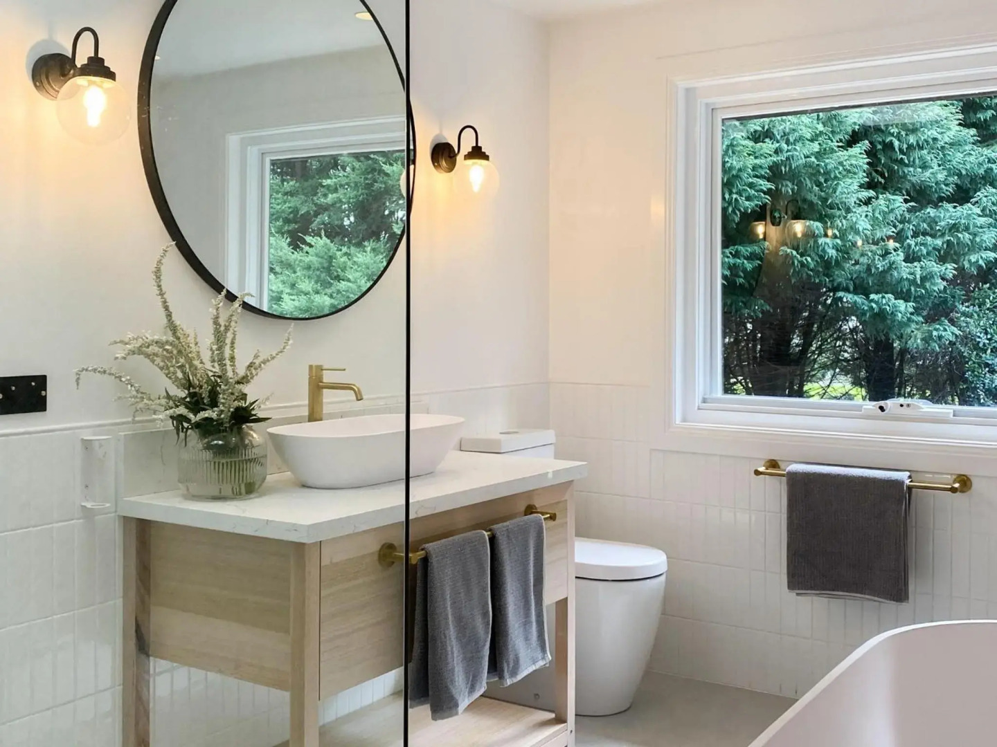 KEVALIER PARK Berry 4pm check out Sundays