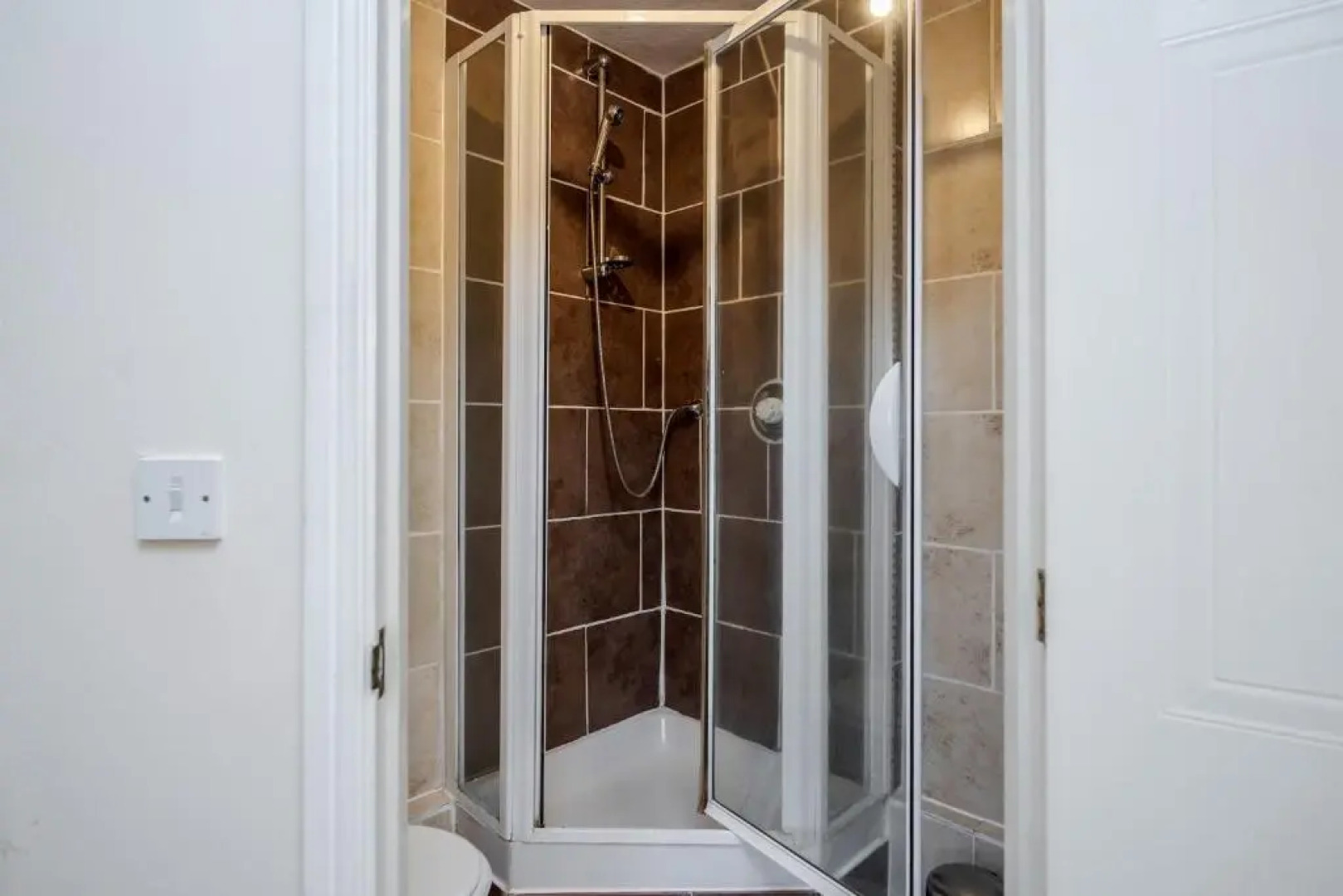 Captivating 3-bed Apartment in Grays