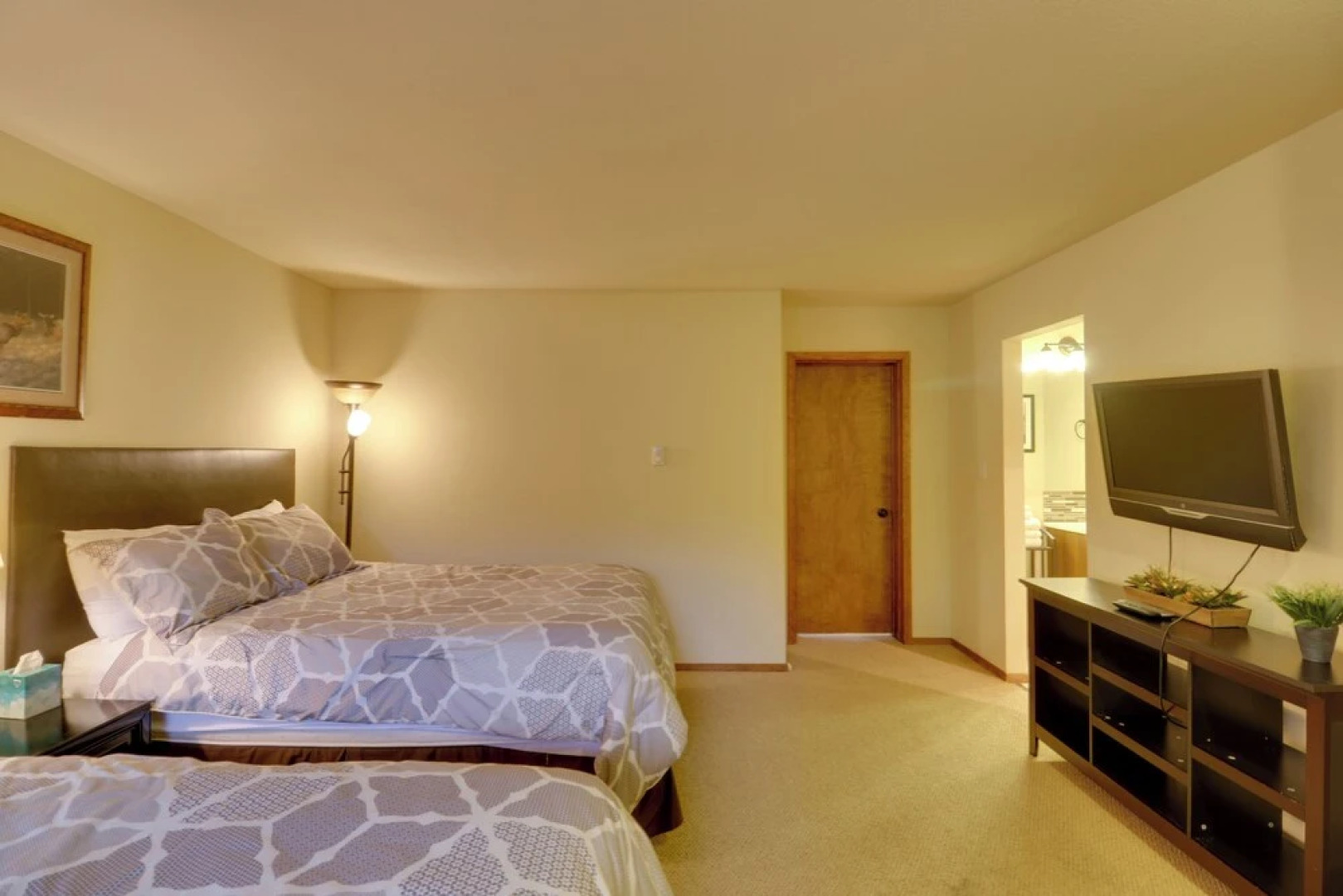 Bigfork Condo w/ Hot Tub Access, By Lake!