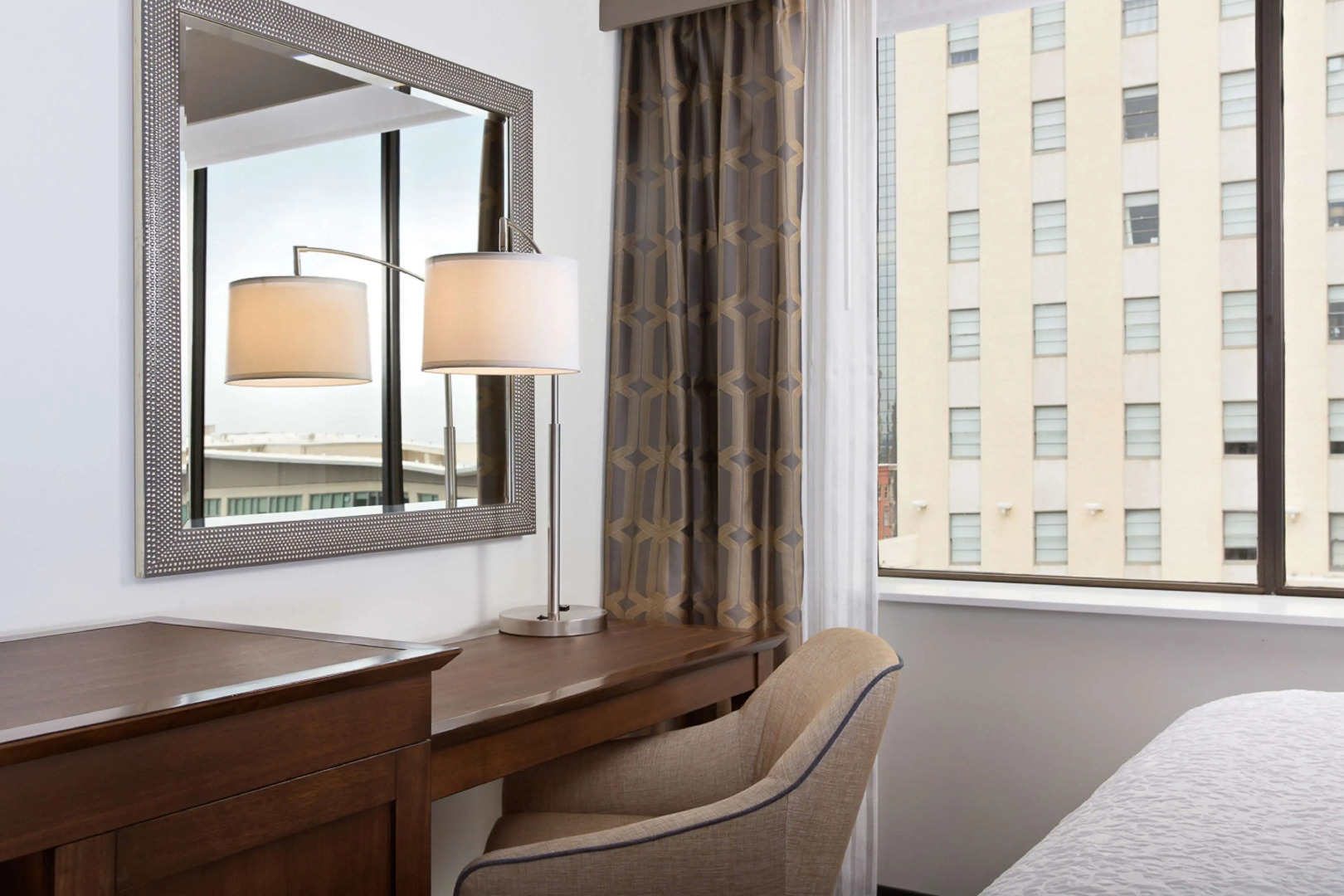 Hampton Inn & Suites Dallas Downtown