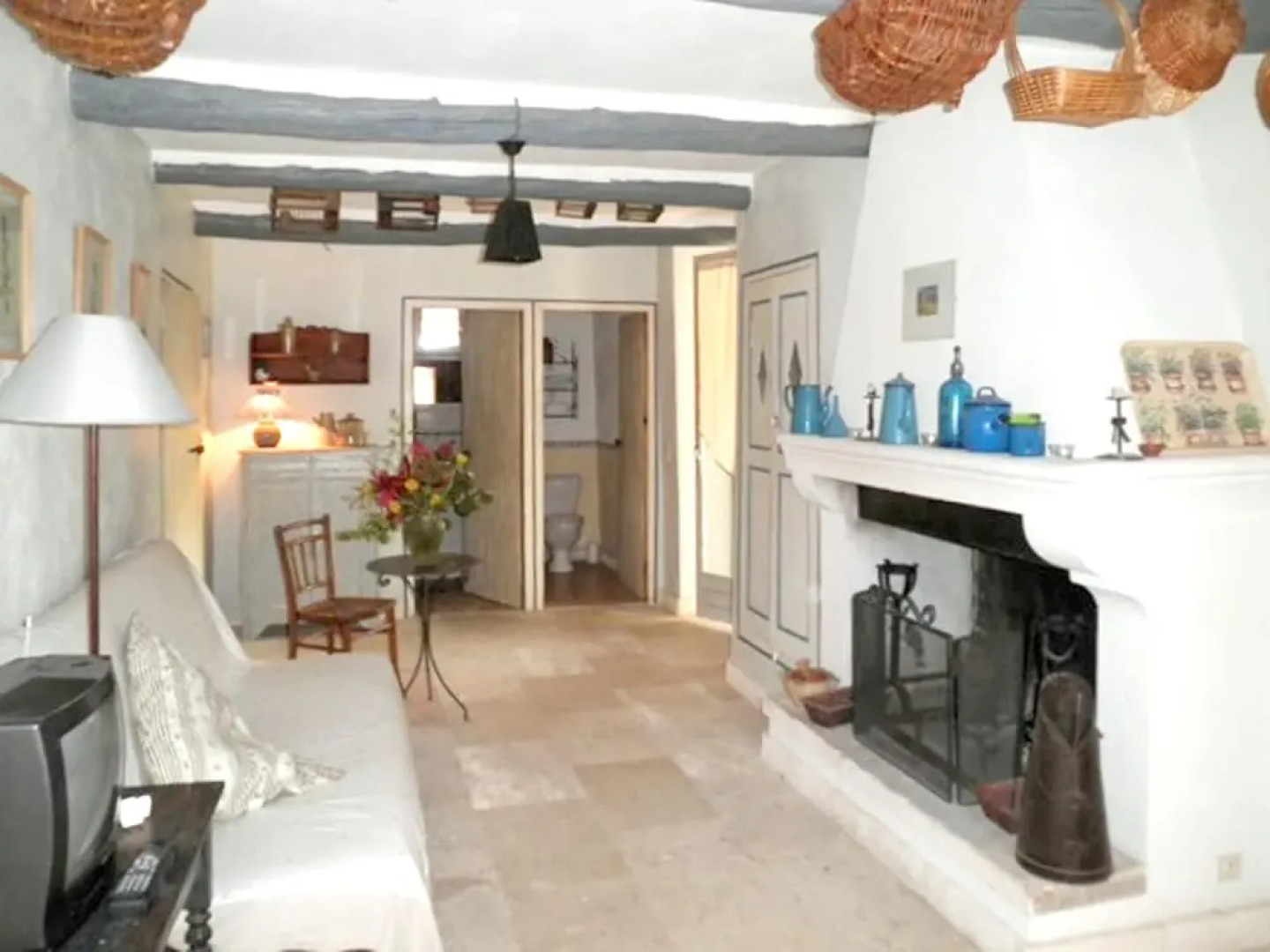 Apartment With 2 Bedrooms in Oppède, With Wonderful Mountain View, Poo