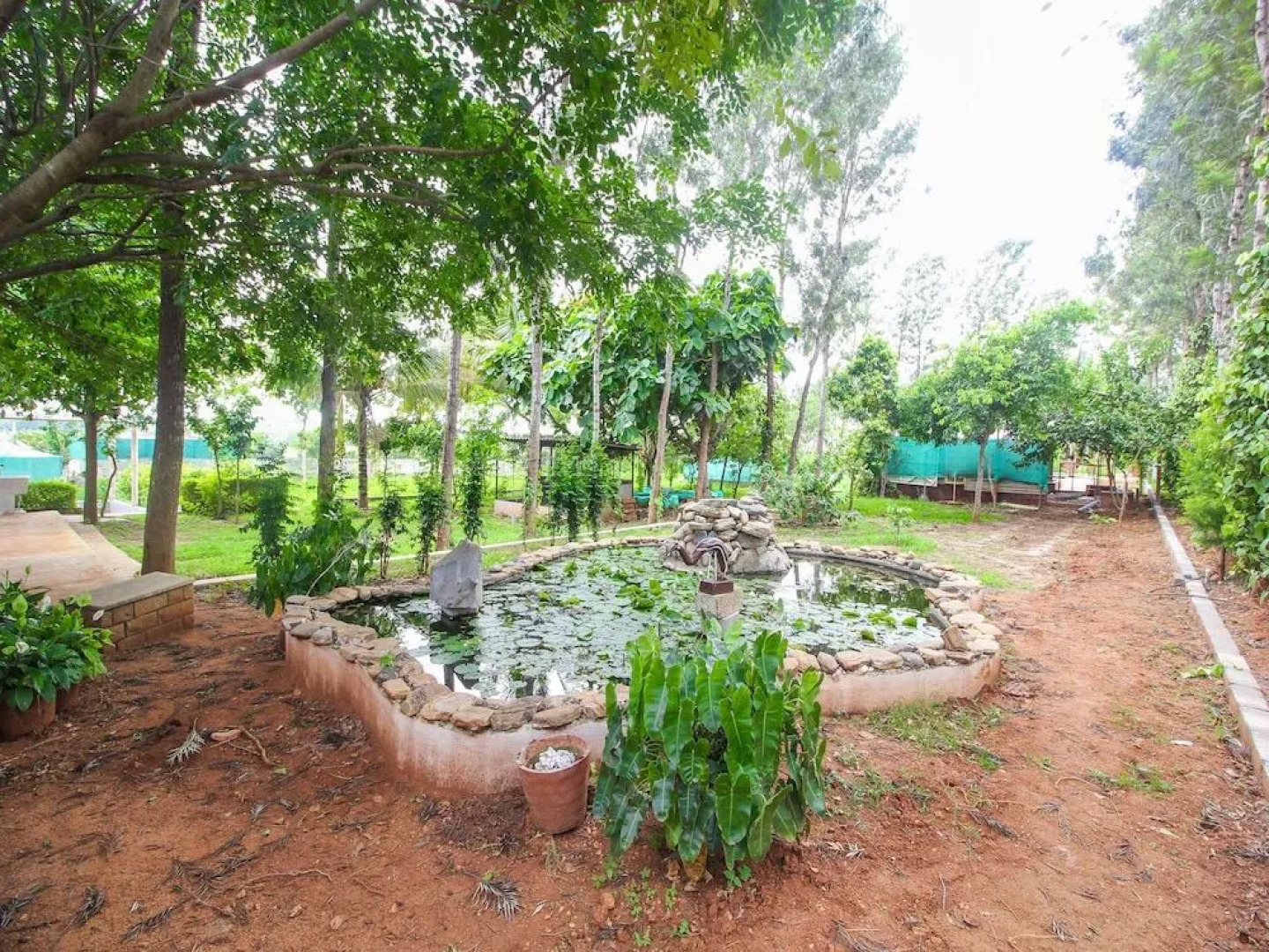 OYO 15708 Sharmada Hidden Nest