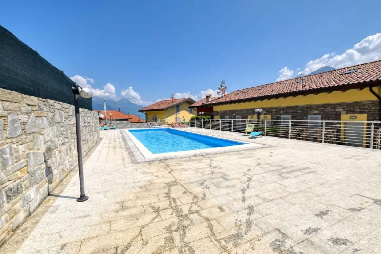 Bello Pianello 2-Bedroom Apartment