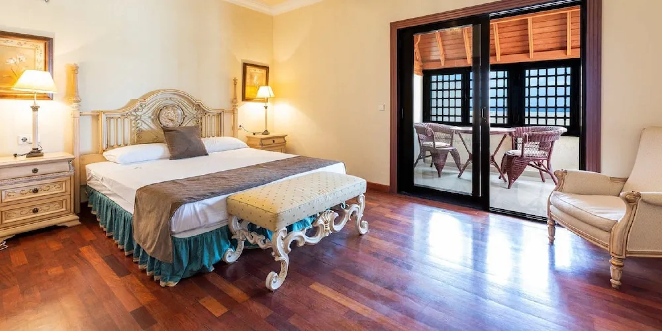 Penthouse Reducto Beach