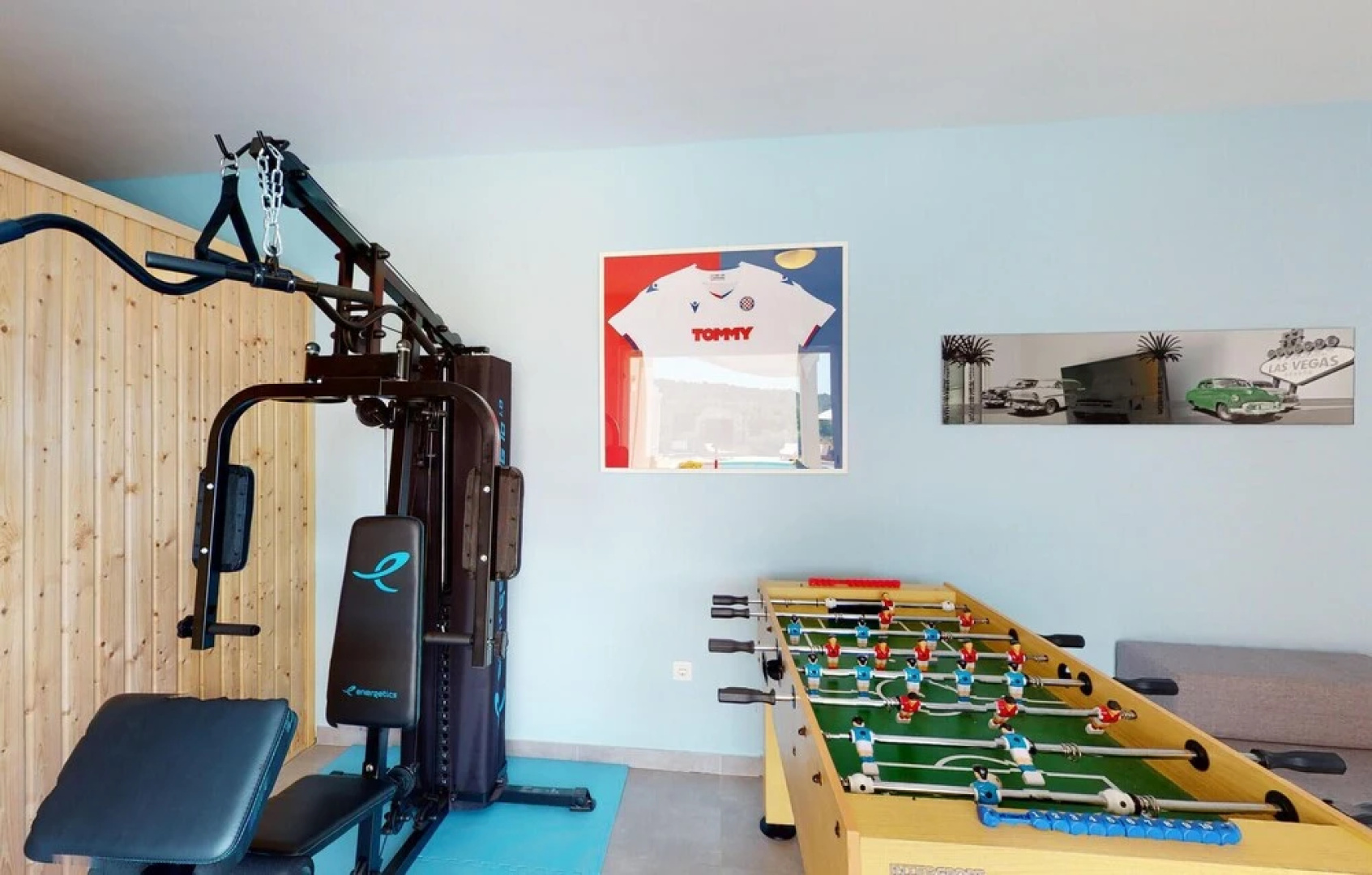 Beautiful Home in Grohote With Wifi, 4 Bedrooms and Sauna