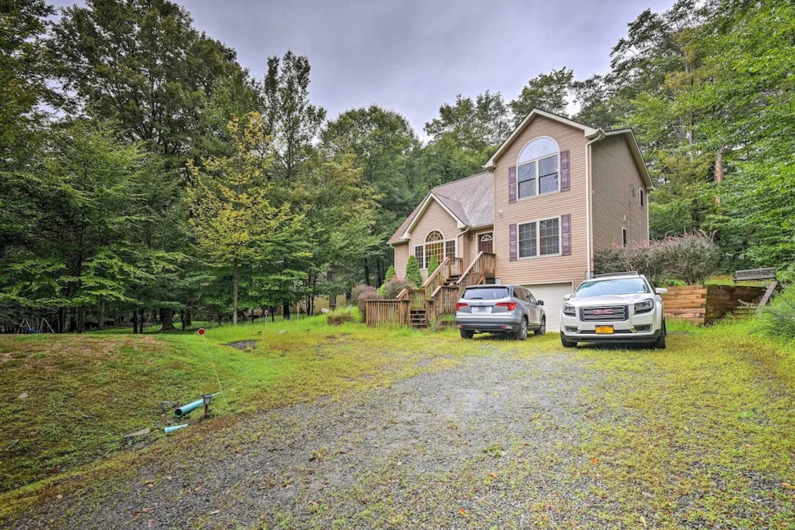 Pocono Mountain Home w/ 3 Community Lakes!