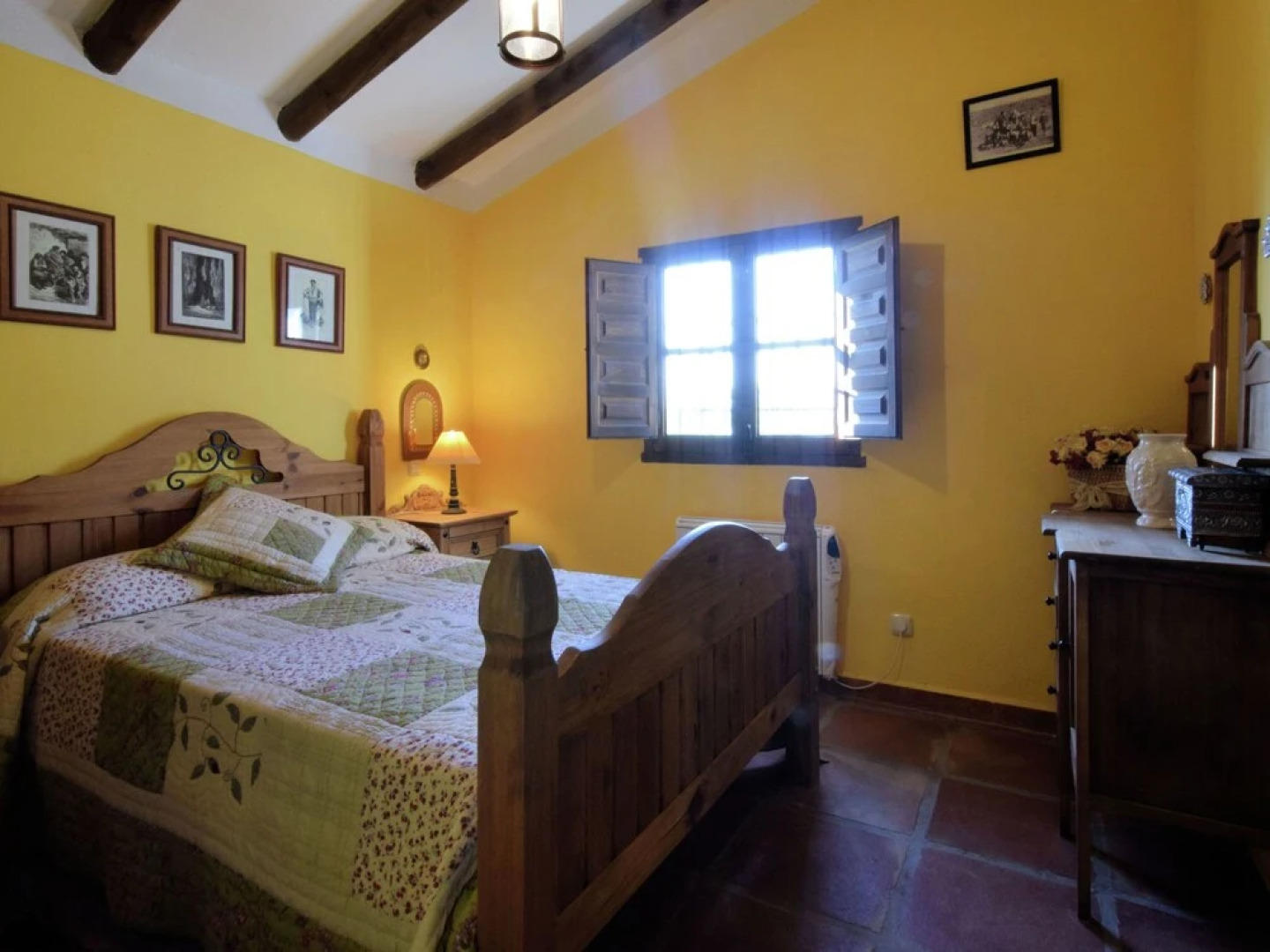 Attractive Holiday Home in Canillas de Aceituno With Terrace