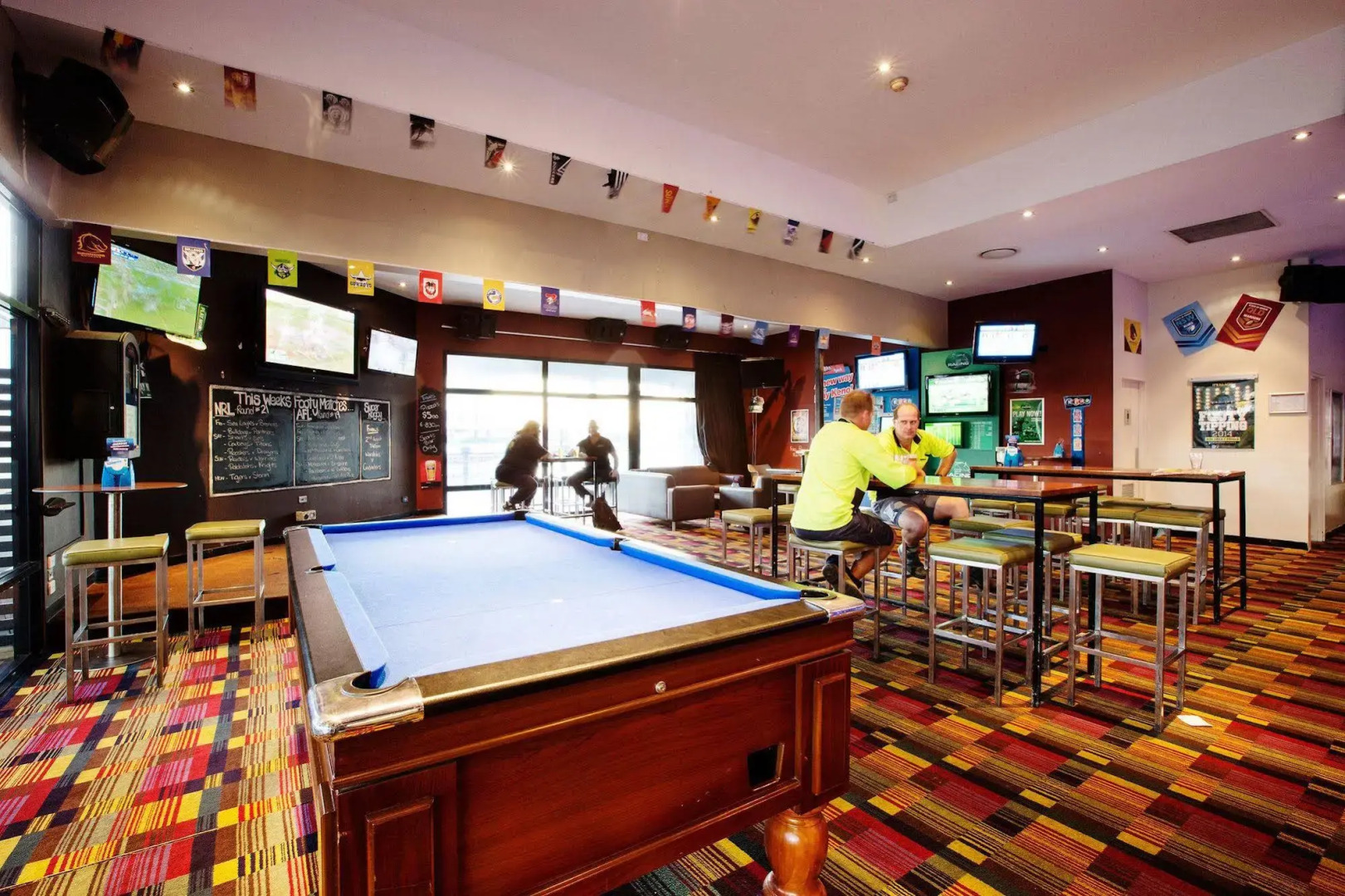 Nightcap at Kawana Waters Hotel