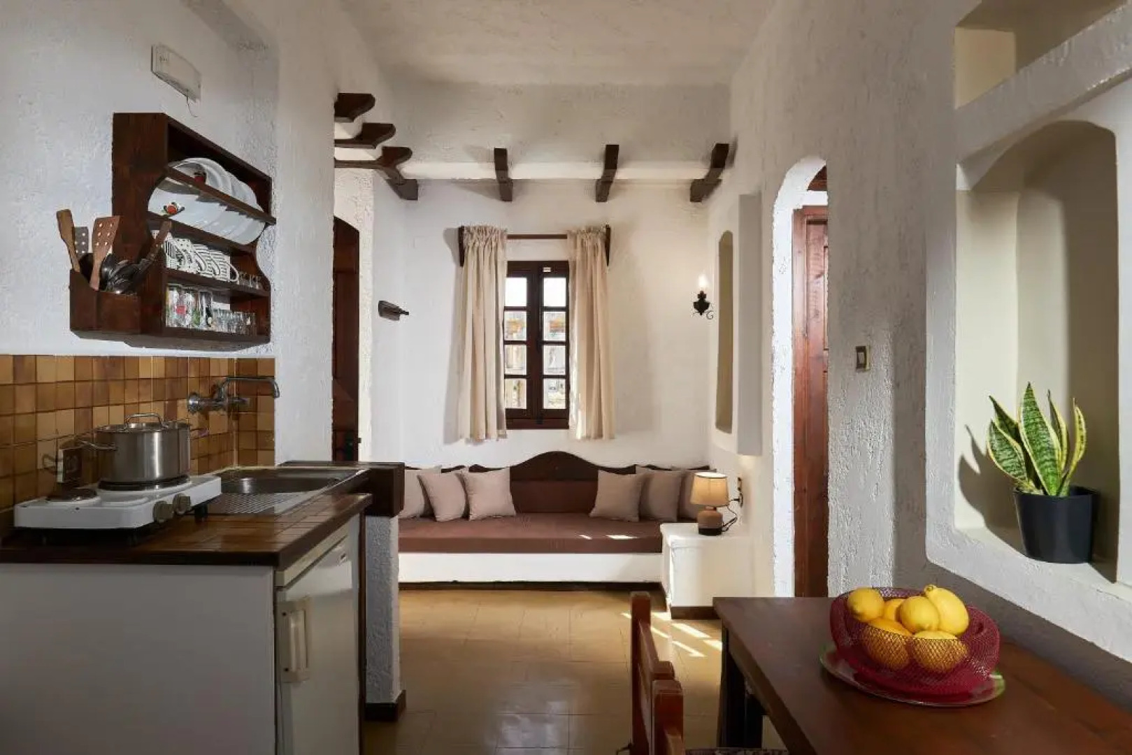 Mila Malia Studios Hotel