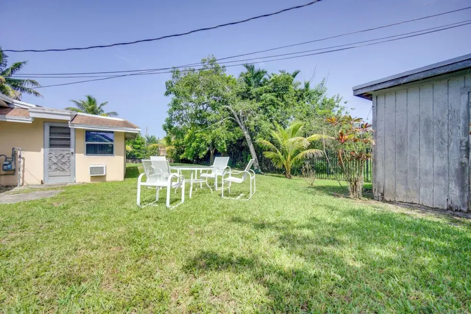 < 3 Mi to Hard Rock Stadium: Miami Home w/ Sunroom