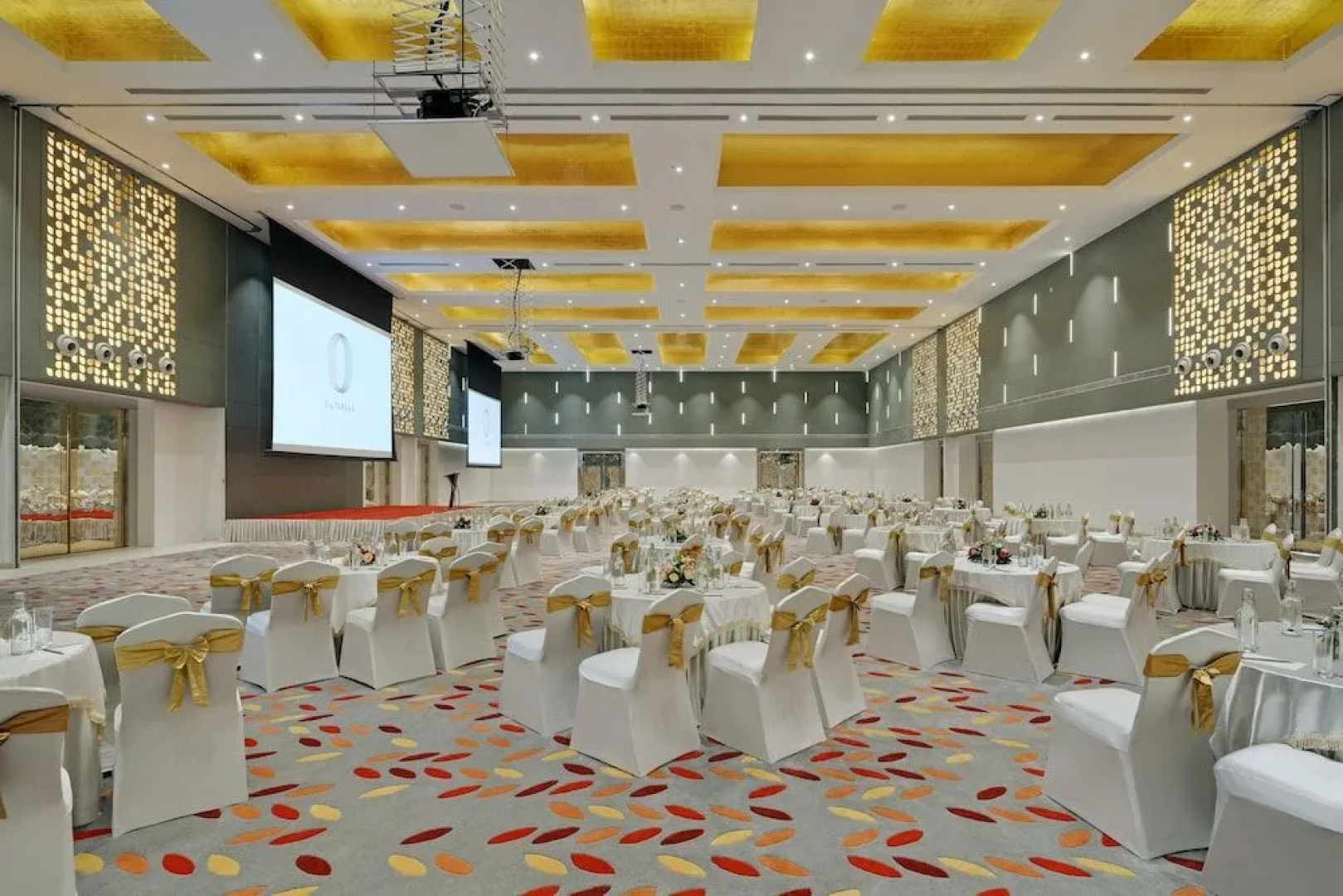 O by Tamara, Trivandrum