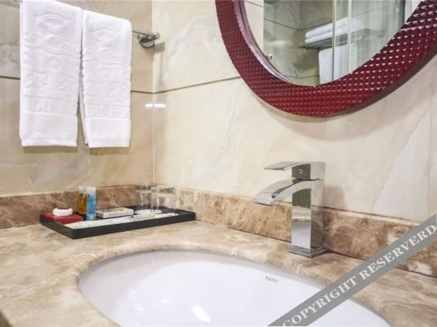 Qinhuangdao Xiadu Garden Hotel (People's Square)