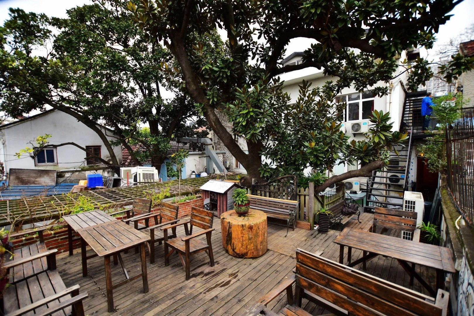 Shanghai Old West Gate Hostel