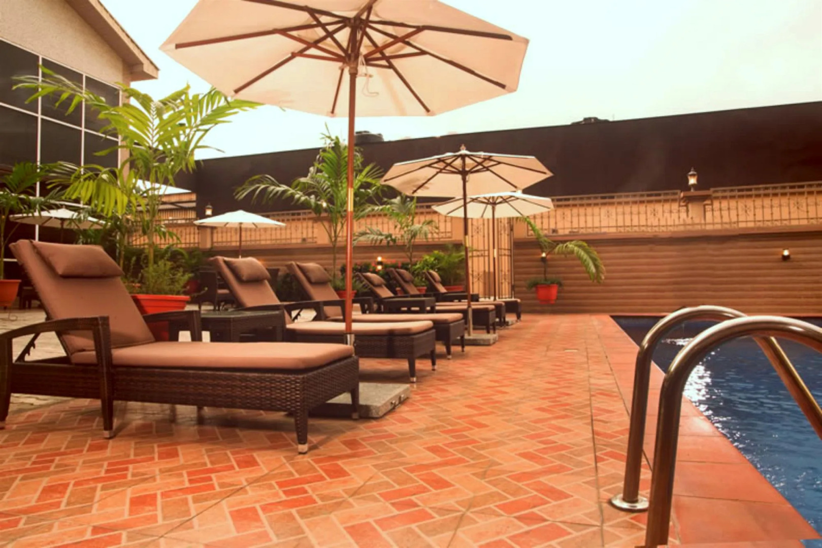 D'Palms Airport Hotel